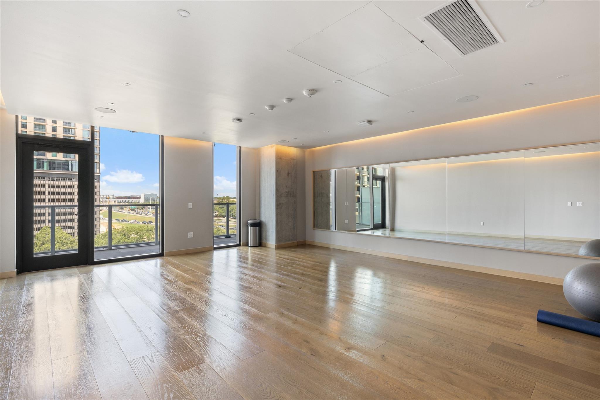 48 East Ave # 2405, Austin, TX 78701