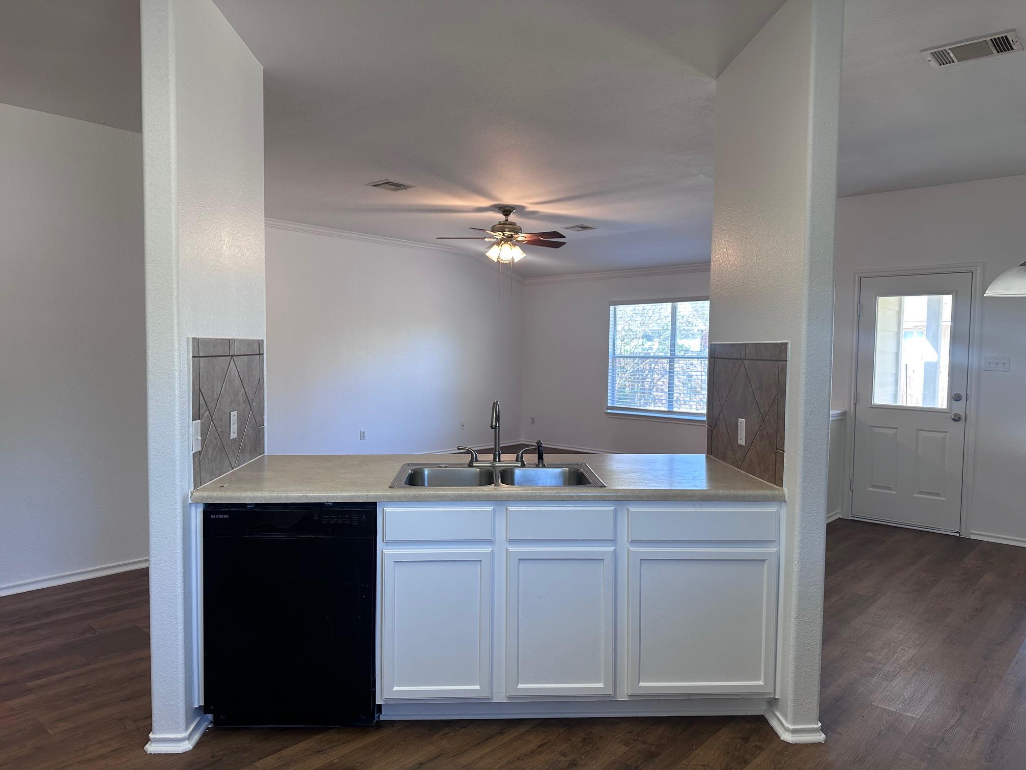 12720 Waynespur Ln, Elgin, TX 78621