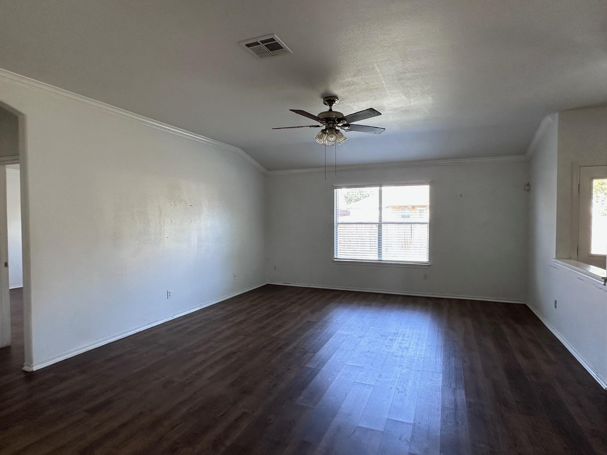 12720 Waynespur Ln, Elgin, TX 78621