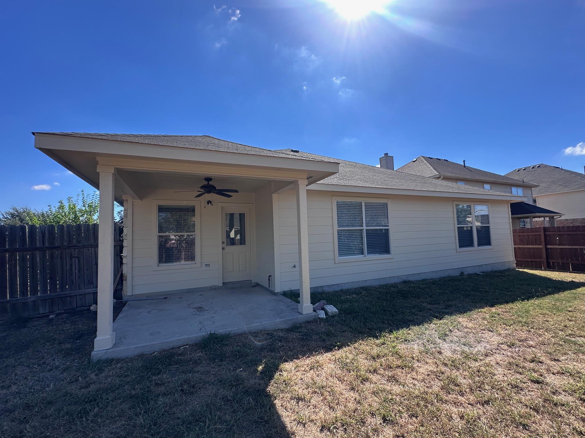 12720 Waynespur Ln, Elgin, TX 78621