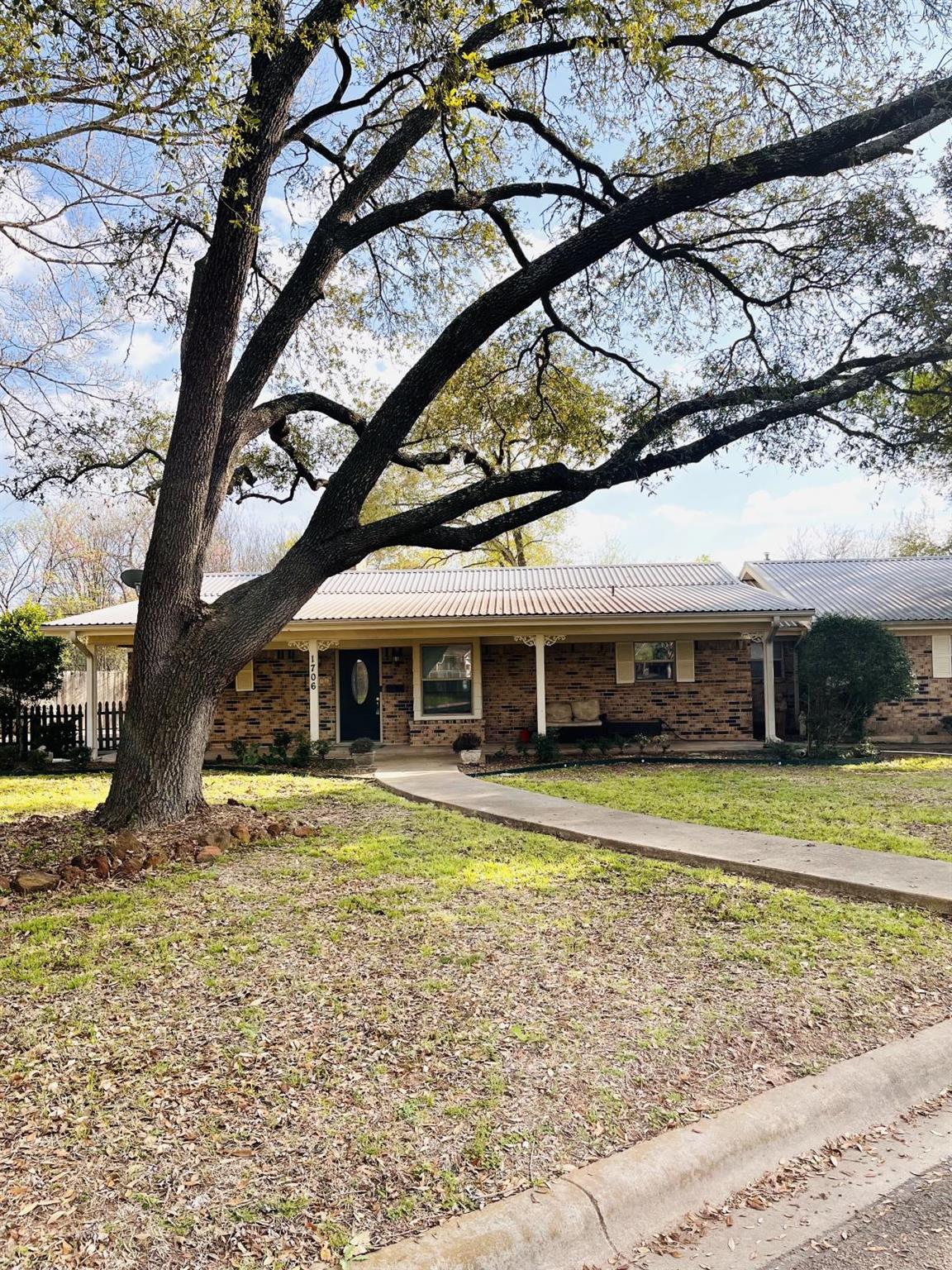 1706 Roosevelt St, Bastrop, TX 78602