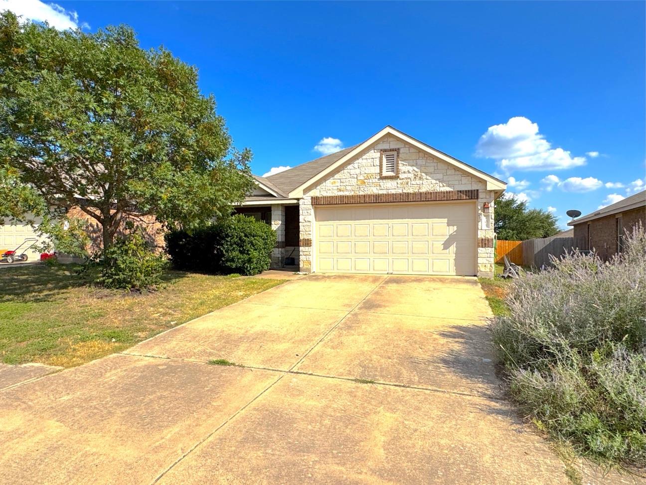105 Snowy Egret Ln, Leander, TX 78641