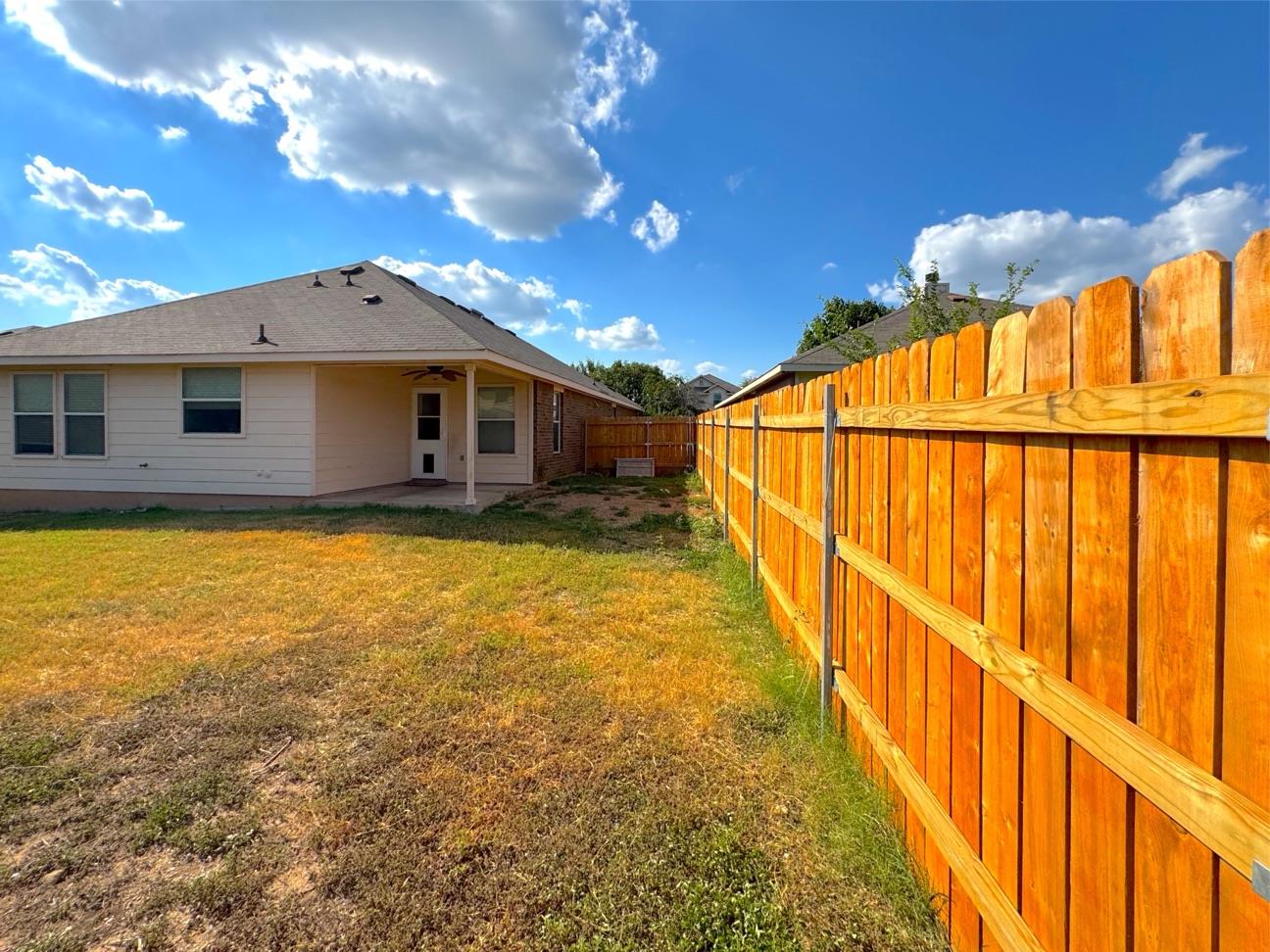 105 Snowy Egret Ln, Leander, TX 78641