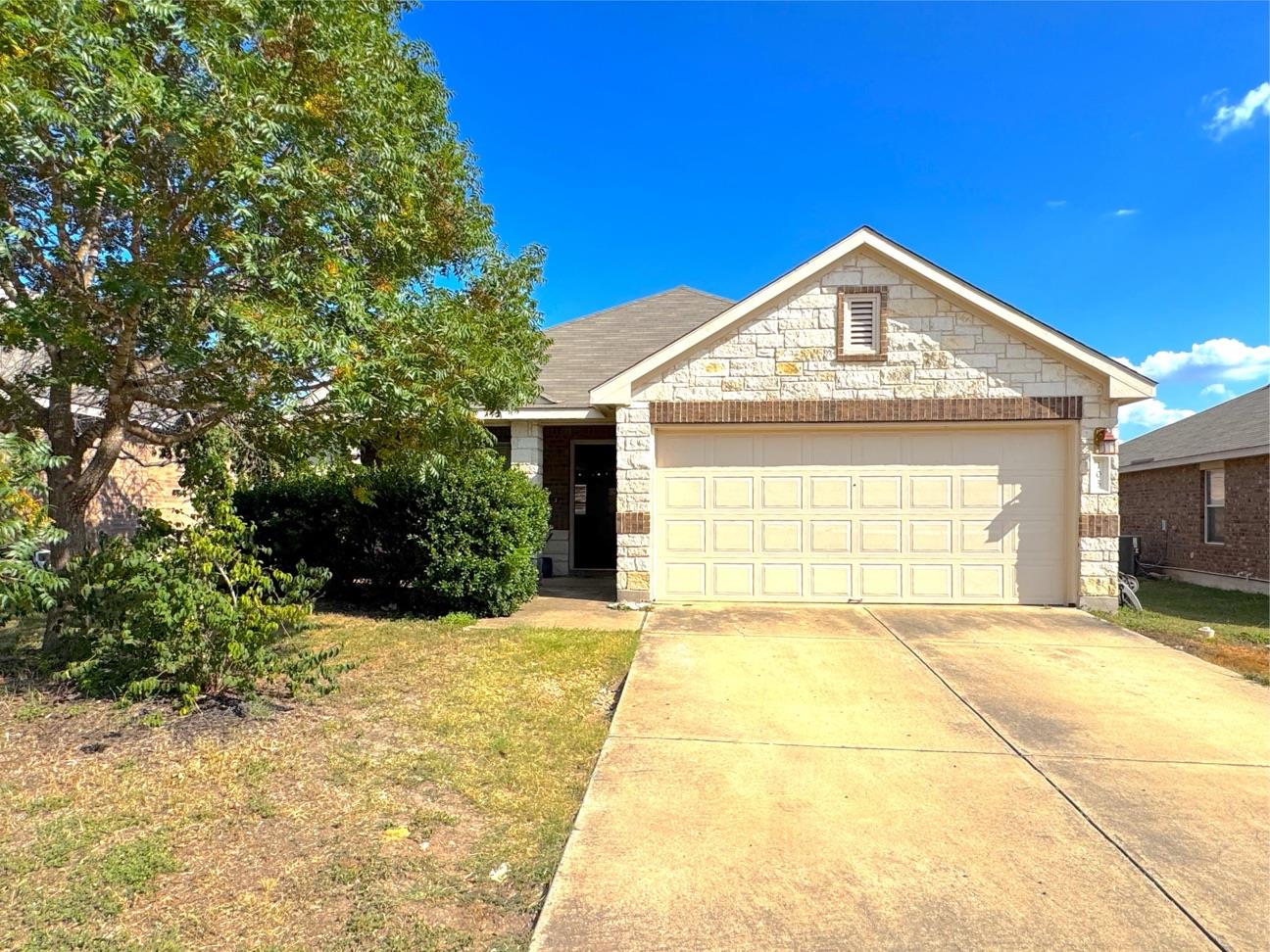 105 Snowy Egret Ln, Leander, TX 78641