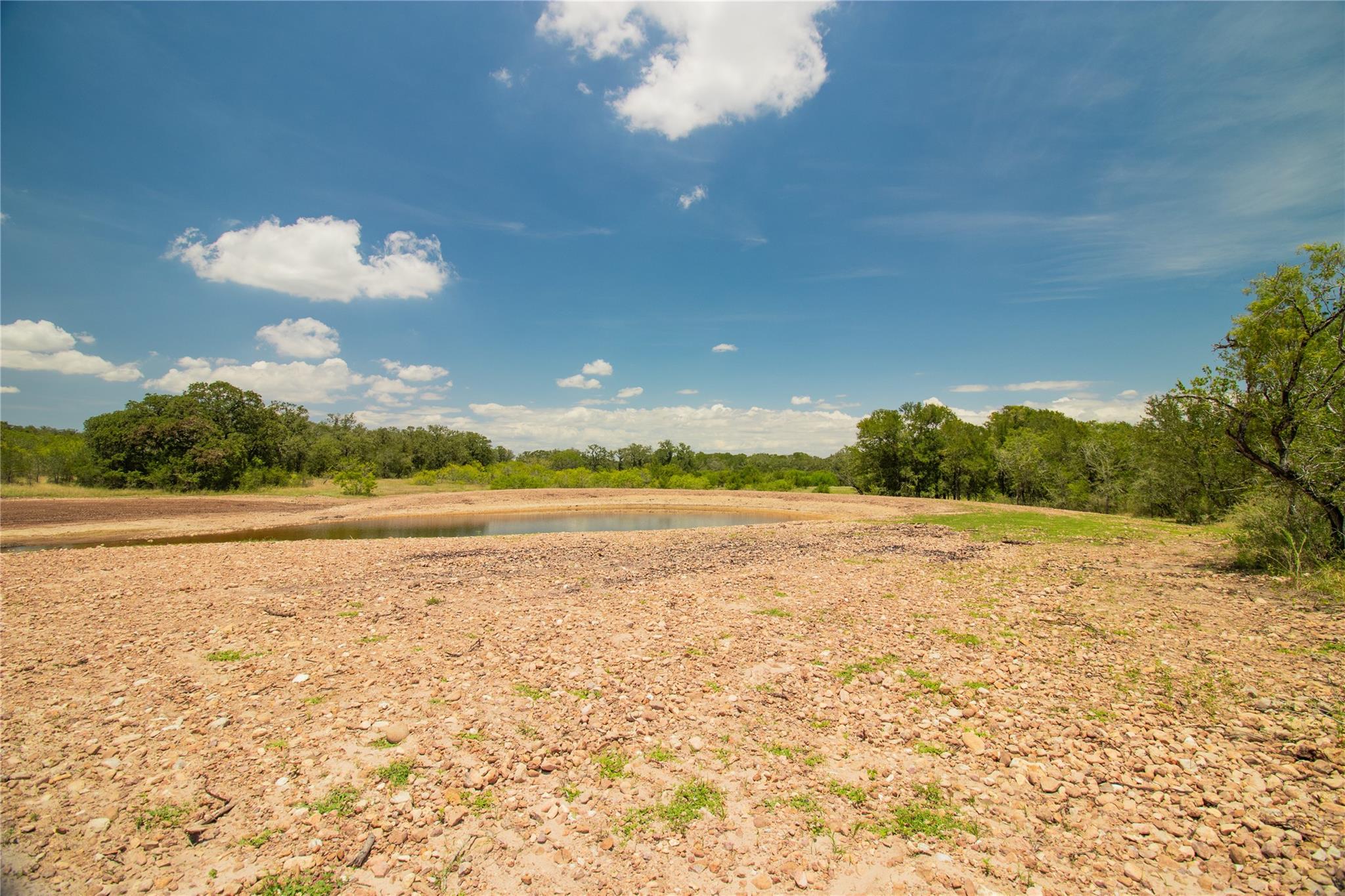 9412 Sycamore Shade Ln, Seguin, TX 78155