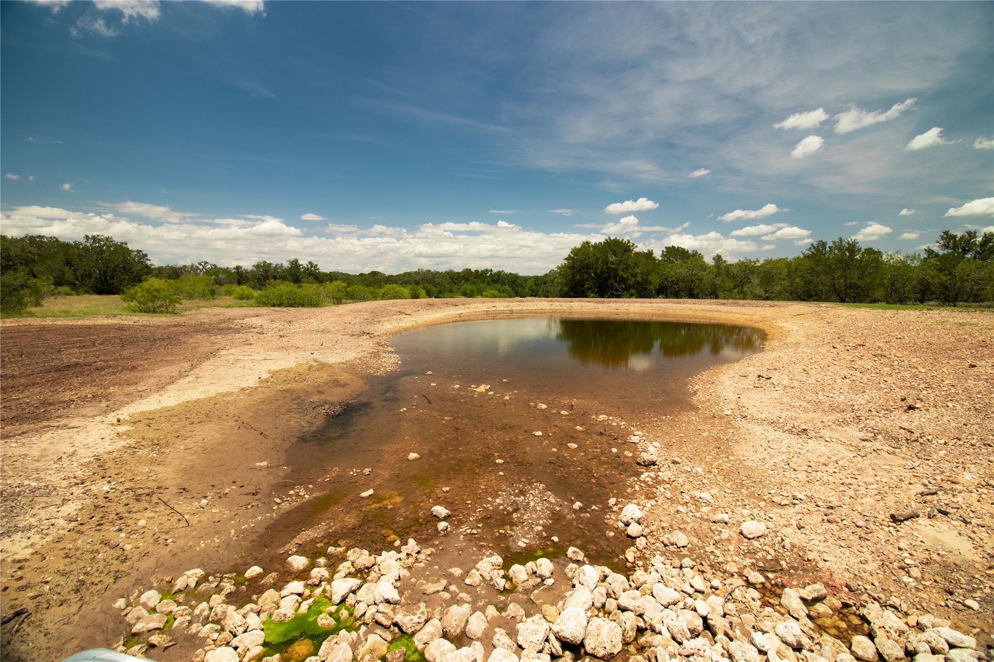 9412 Sycamore Shade Ln, Seguin, TX 78155