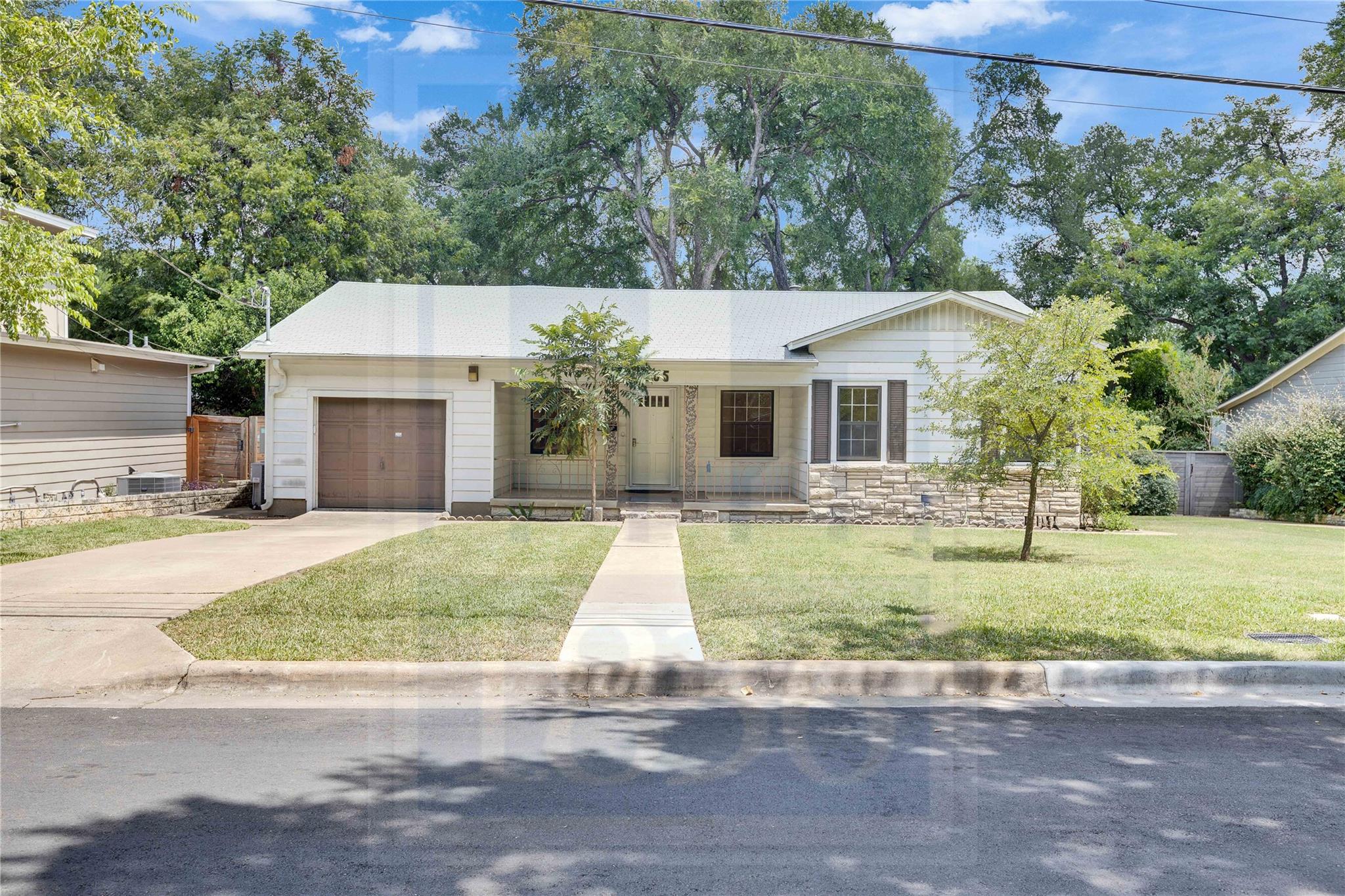 2205 Sharon Ln, Austin, TX 78703