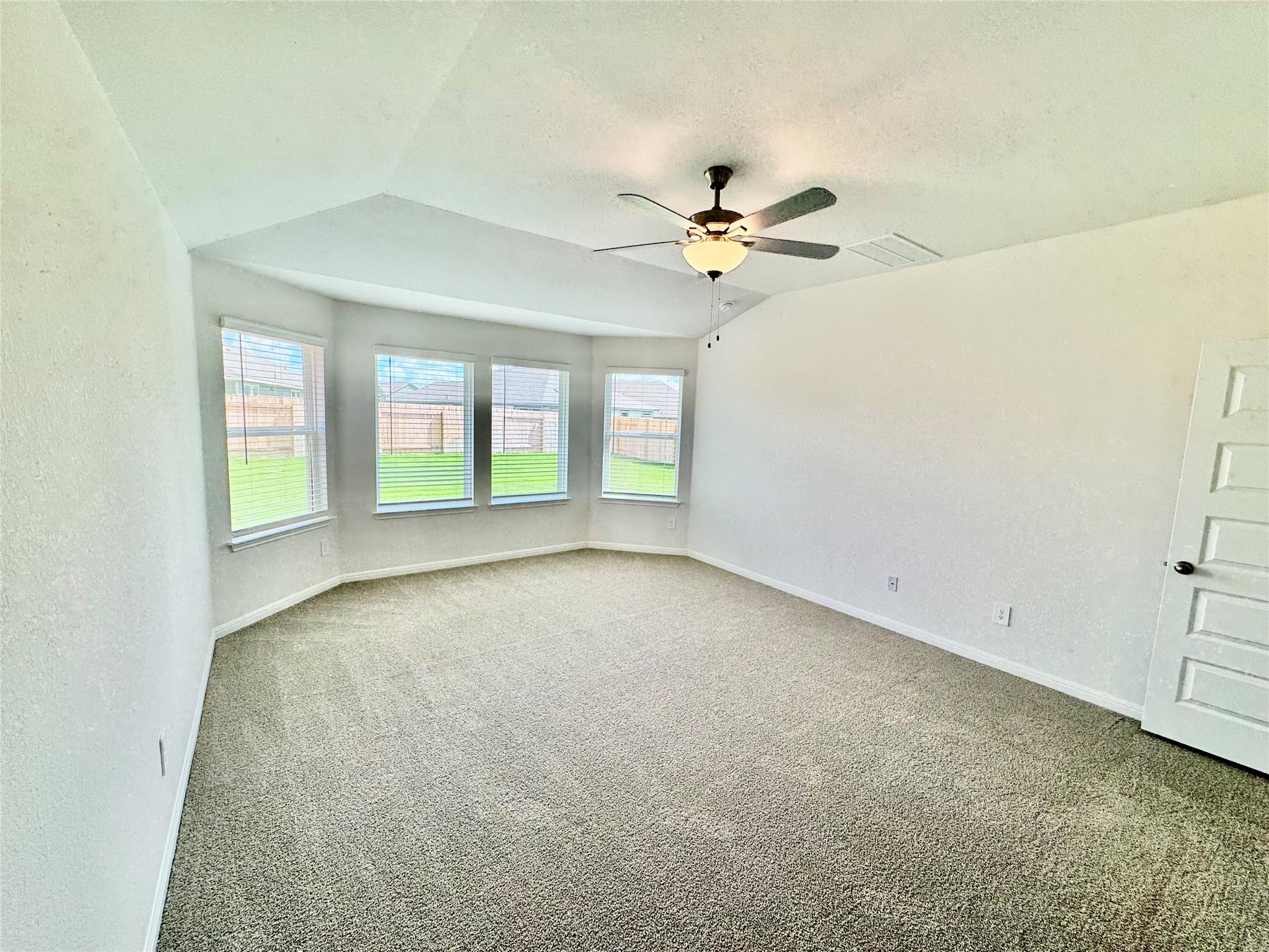 203 Coopers Hawk Crst, Cedar Creek, TX 78612