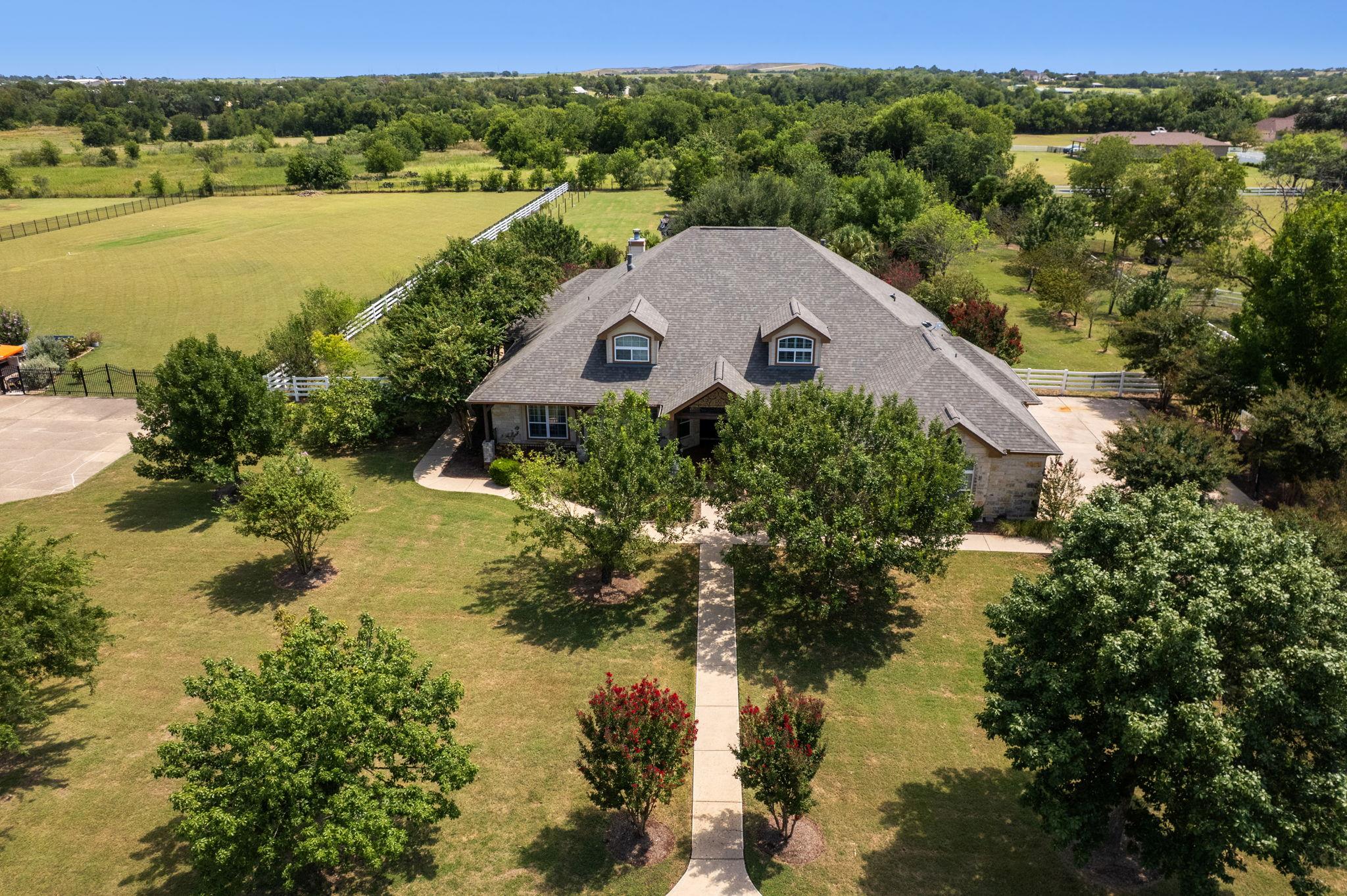 218 Courtnees Way, Georgetown, TX 78626