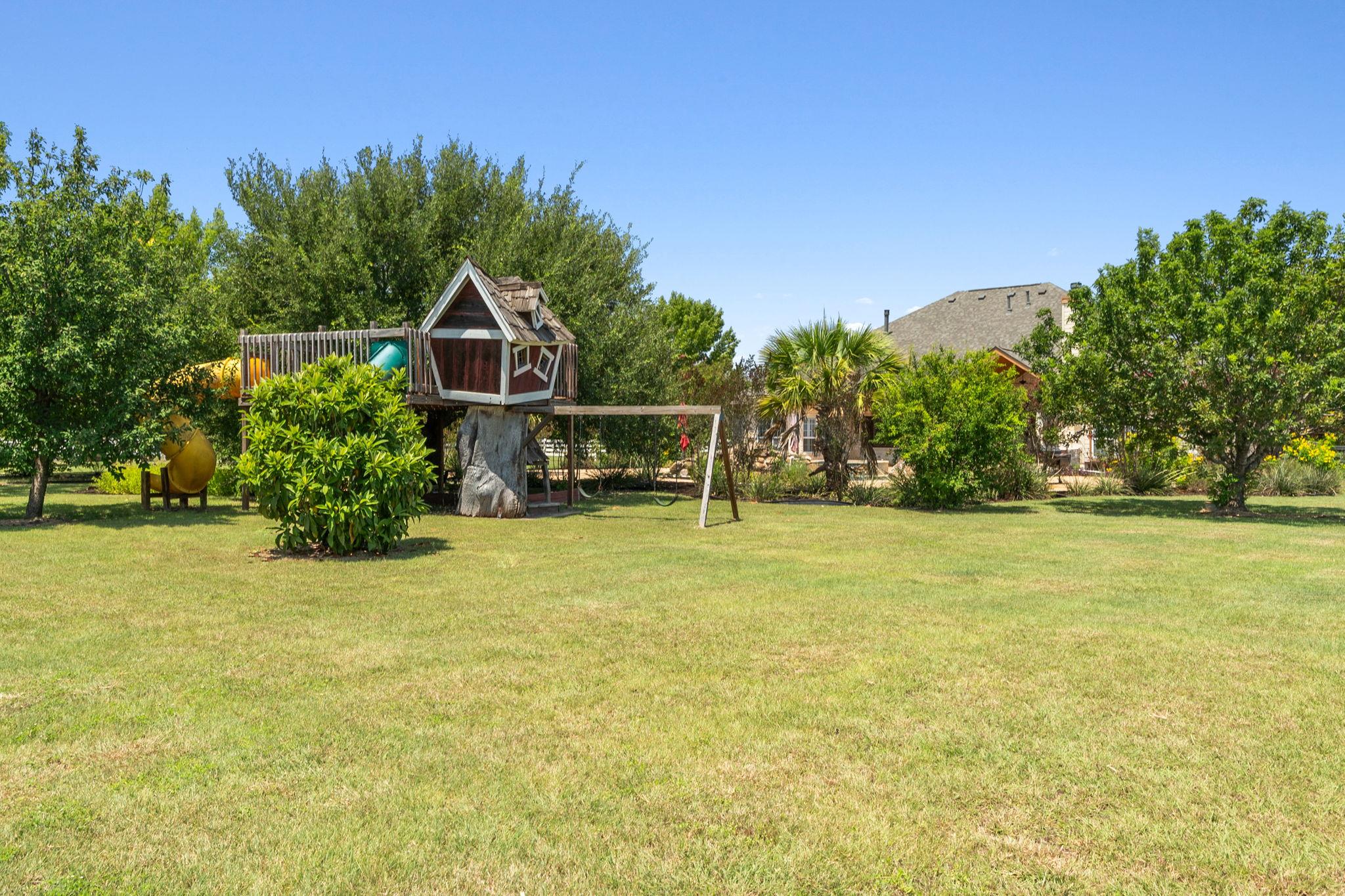 218 Courtnees Way, Georgetown, TX 78626