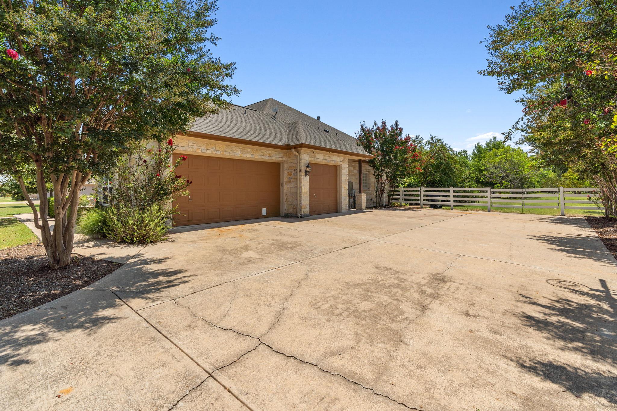 218 Courtnees Way, Georgetown, TX 78626