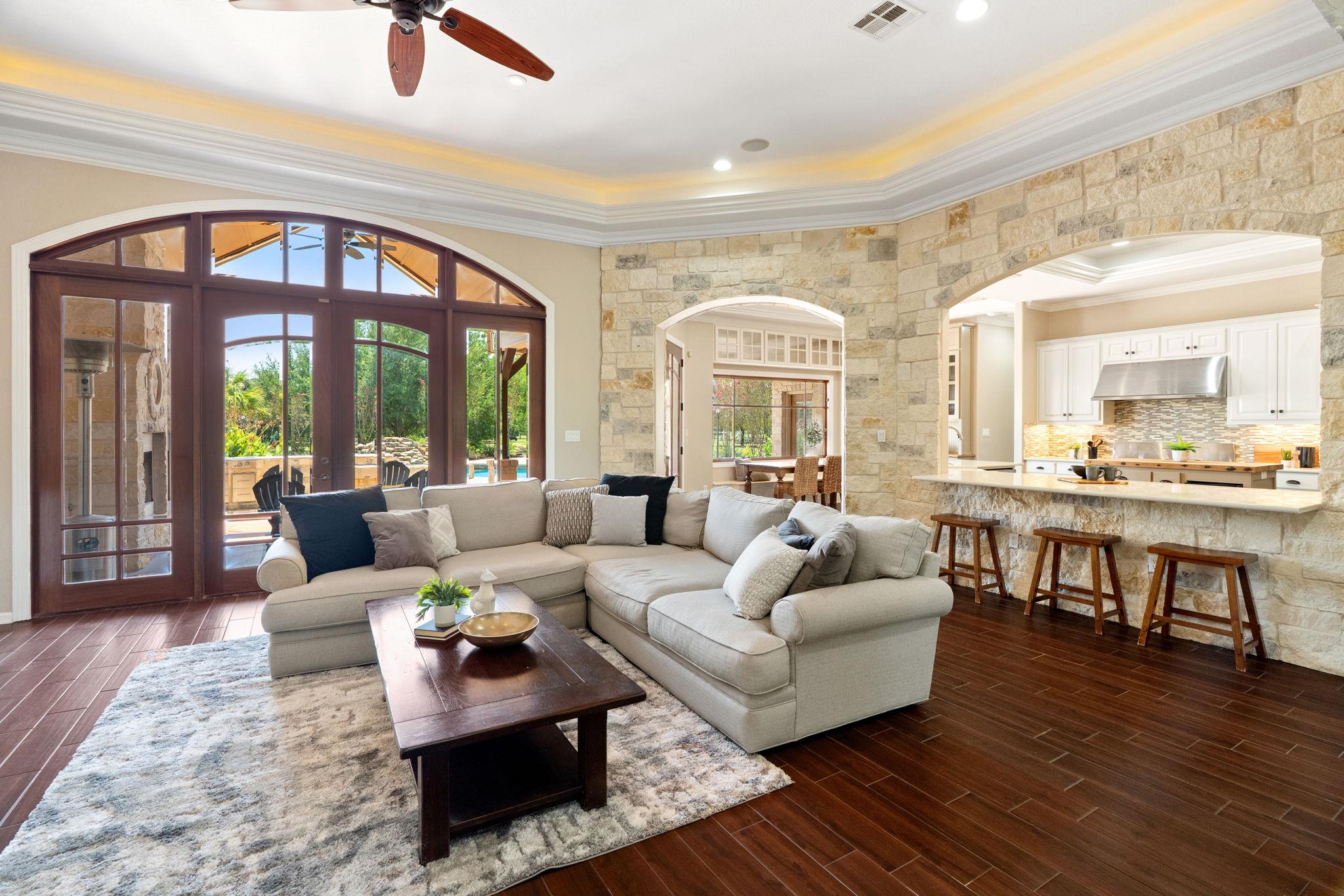 218 Courtnees Way, Georgetown, TX 78626
