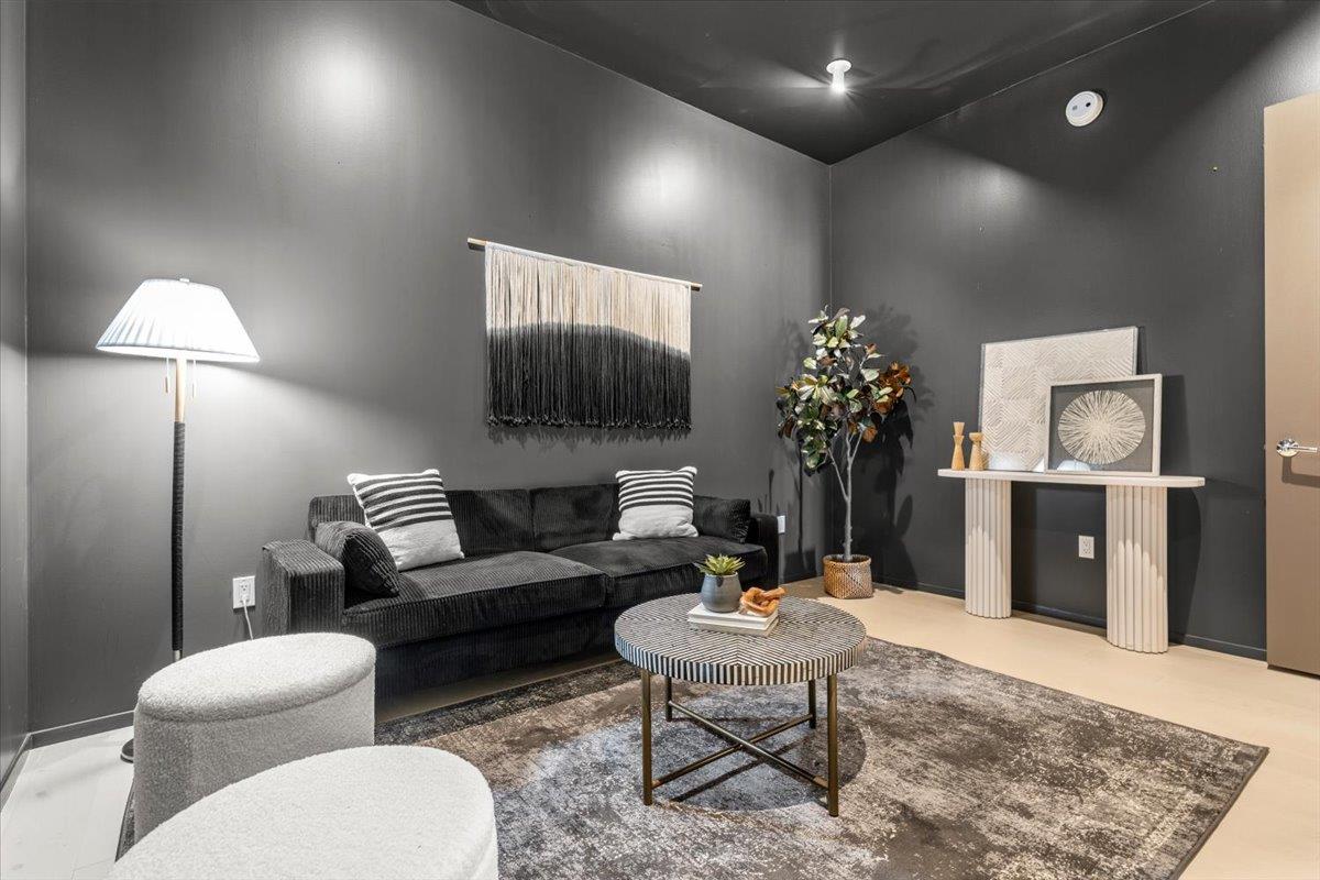 301 West Ave # 5604, Austin, TX 78701