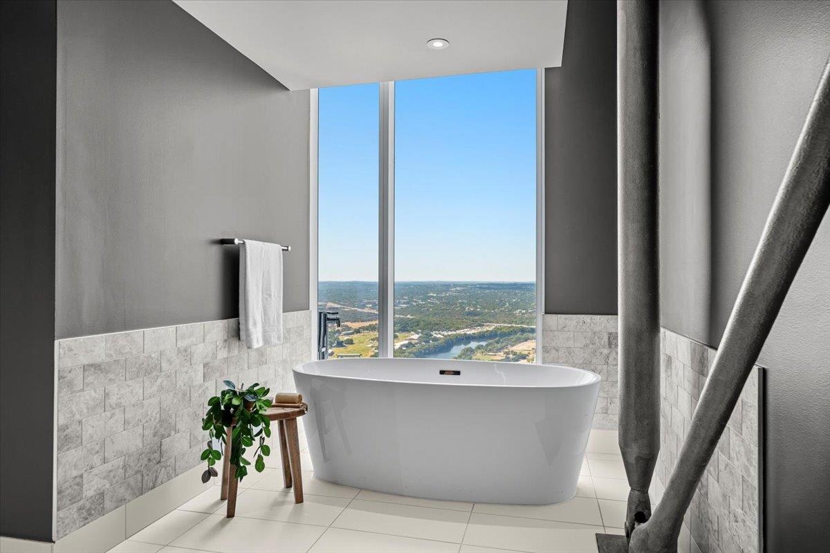 301 West Ave # 5604, Austin, TX 78701