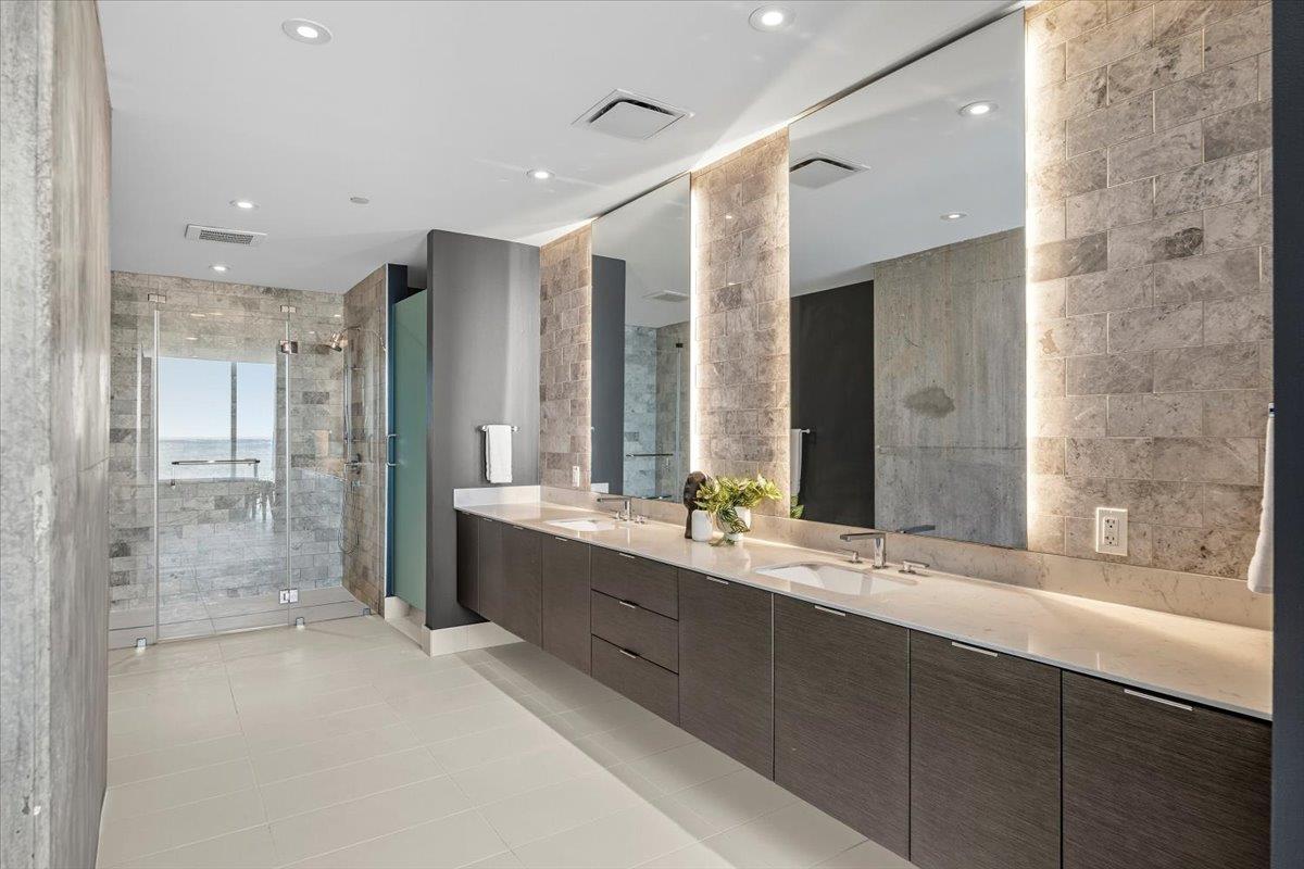 301 West Ave # 5604, Austin, TX 78701