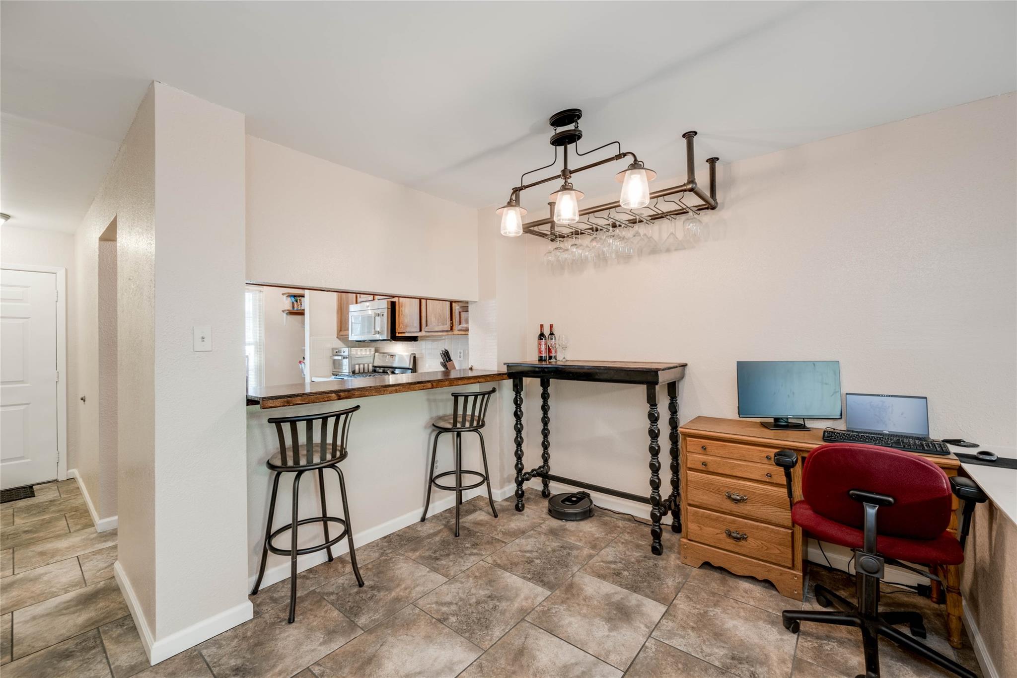 11821 Bittern Holw # 34, Austin, TX 78758