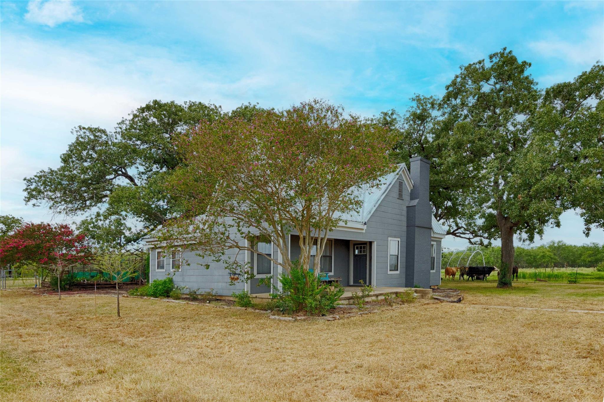 7646 County Road 240, Waelder, TX 78959