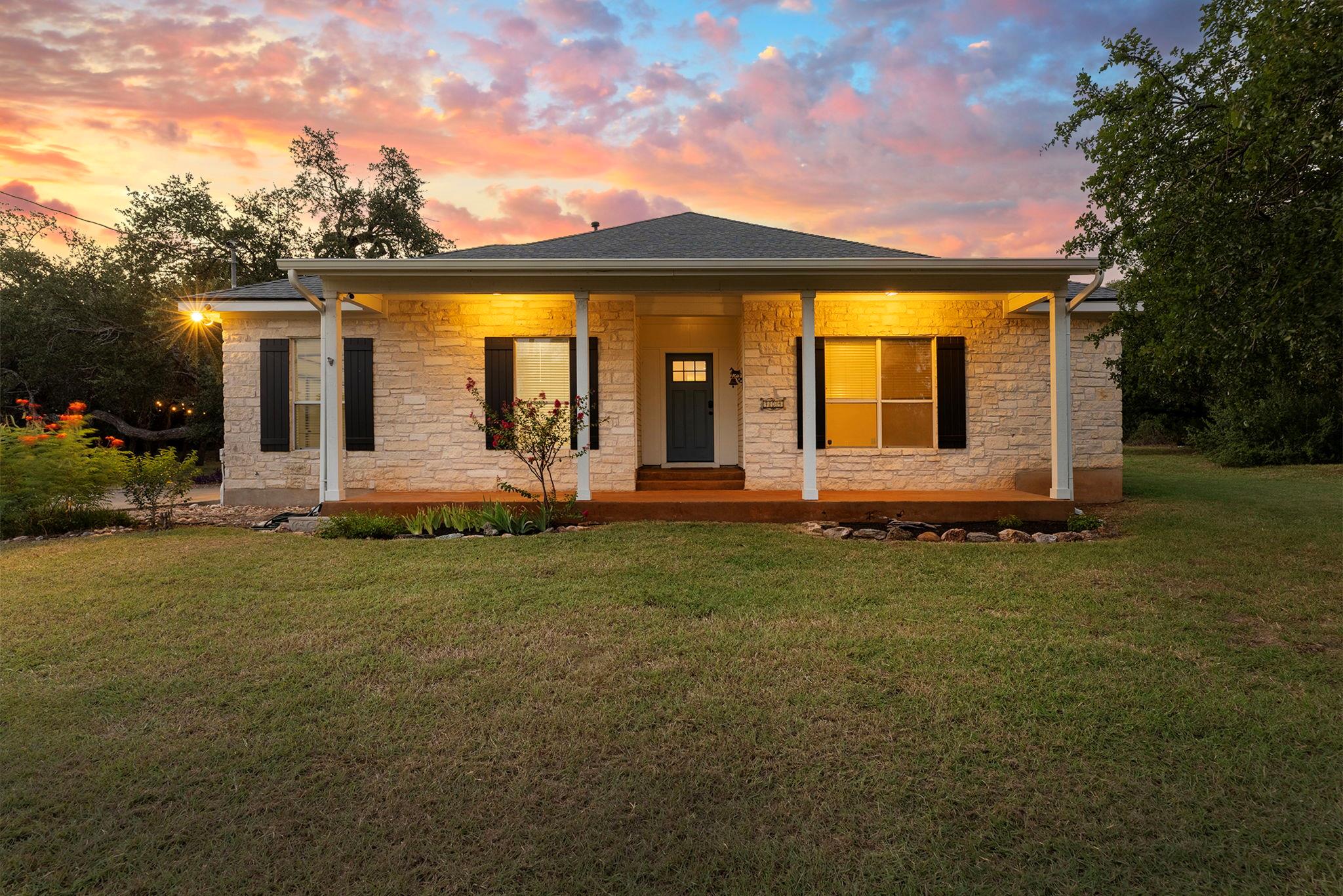 704 Ridgmar Rd, Leander, TX 78641