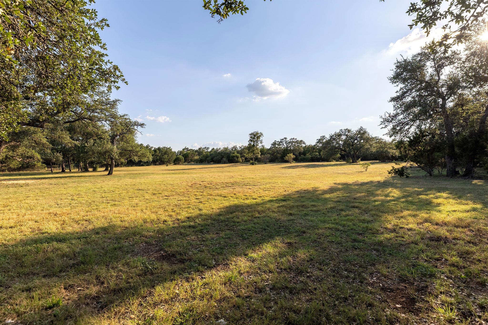 704 Ridgmar Rd, Leander, TX 78641