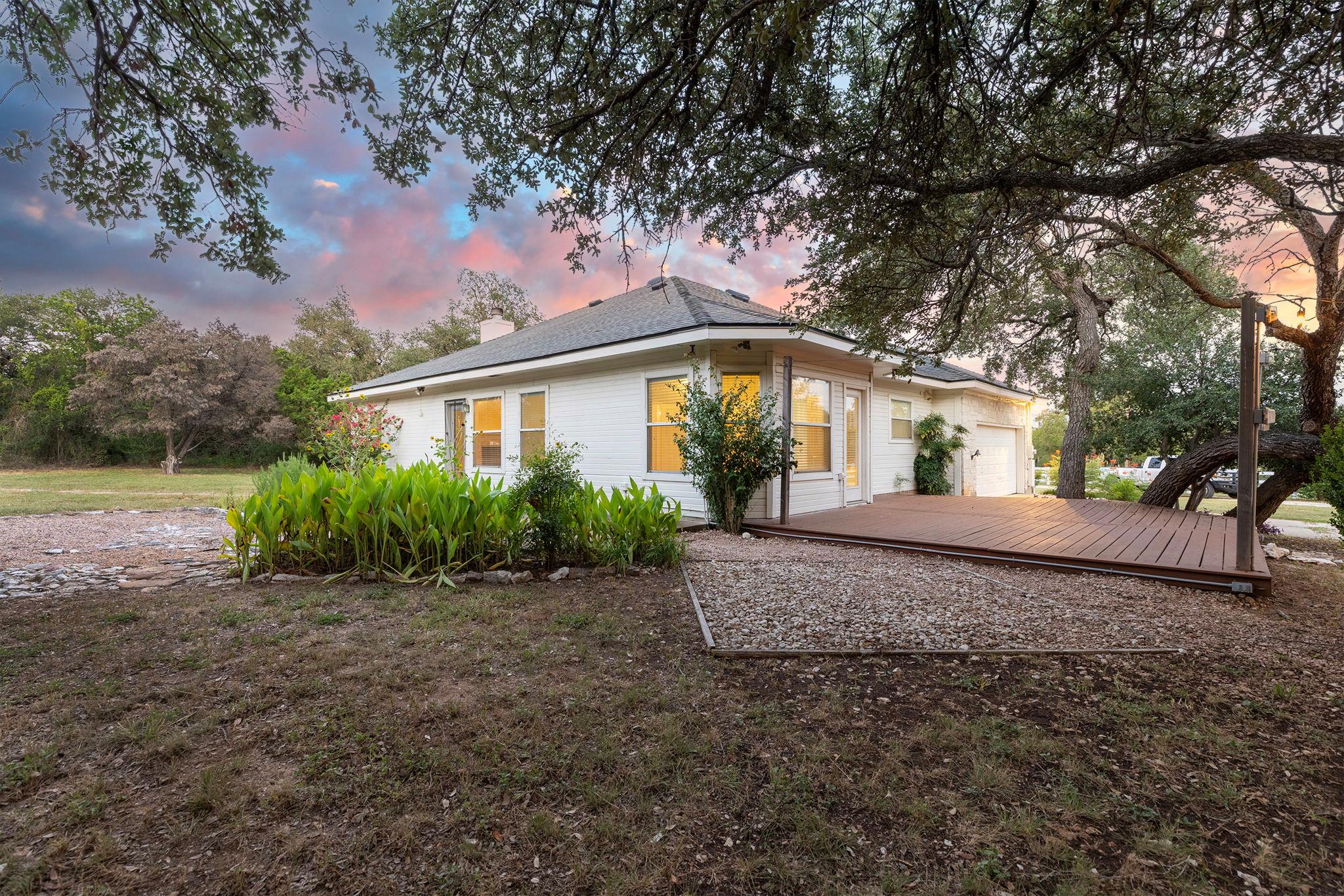 704 Ridgmar Rd, Leander, TX 78641