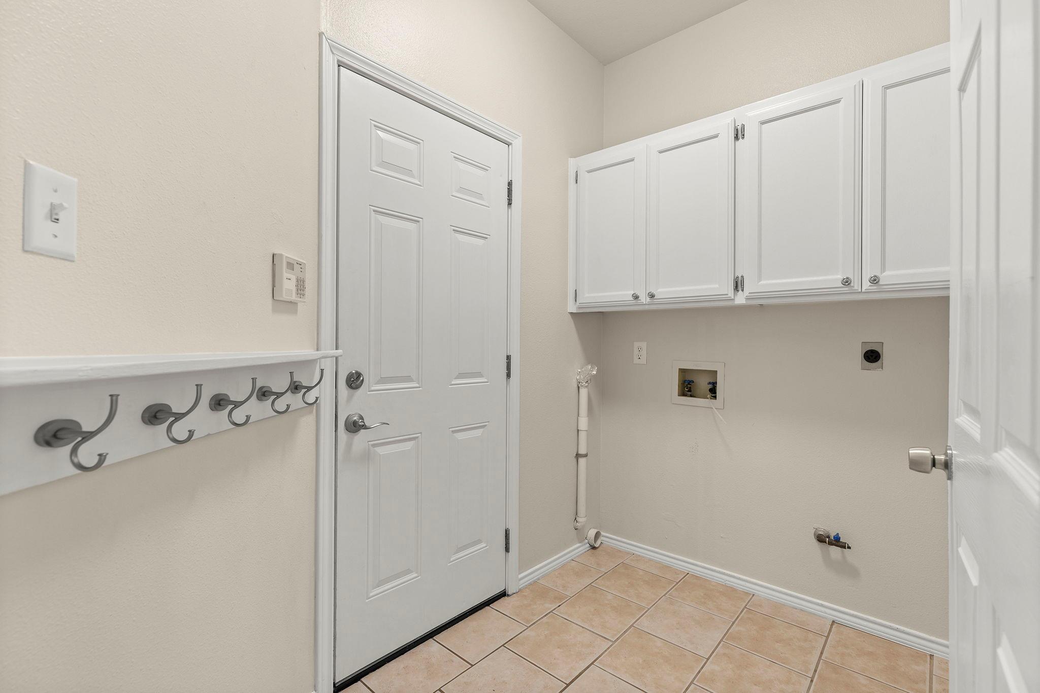 704 Ridgmar Rd, Leander, TX 78641