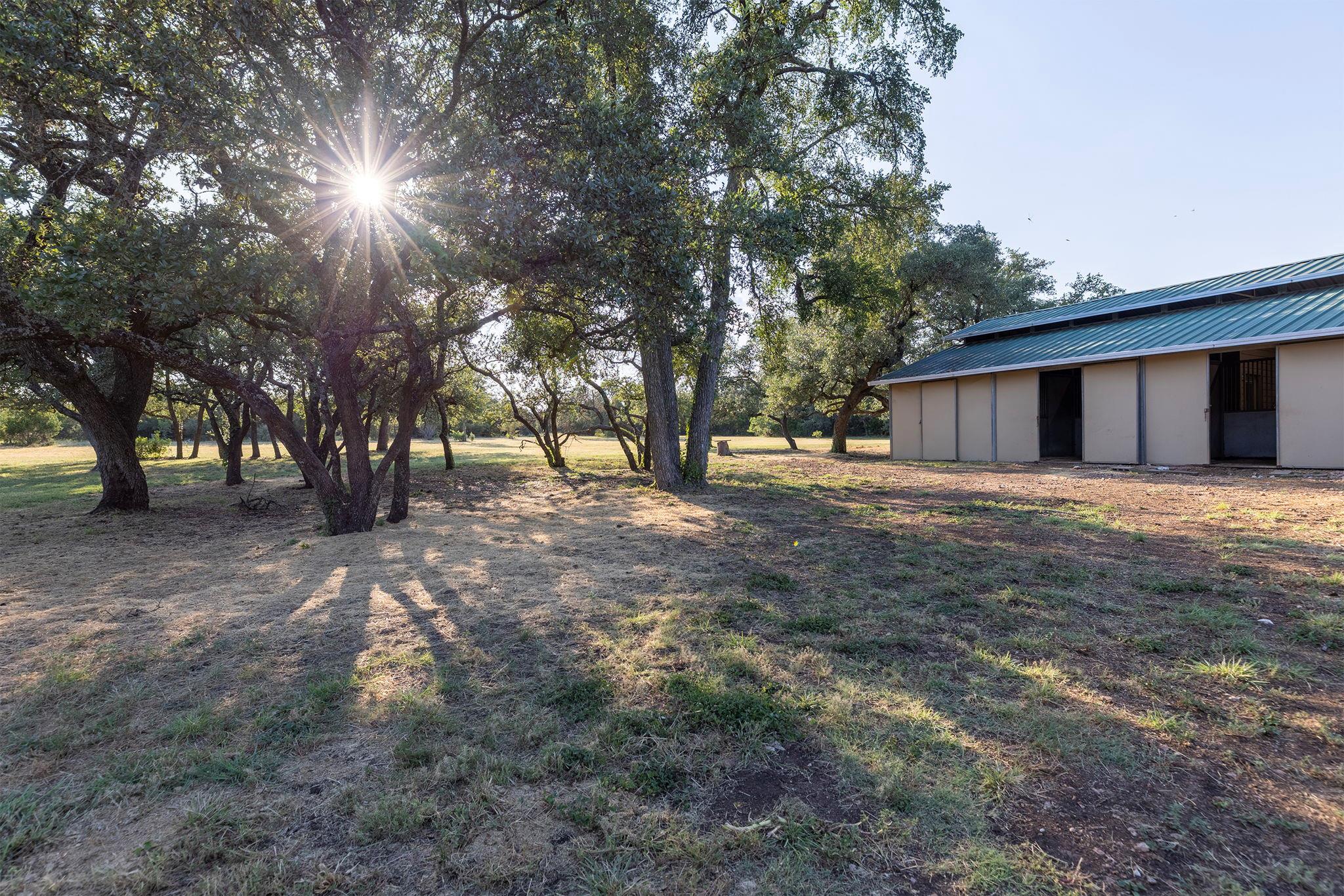 704 Ridgmar Rd, Leander, TX 78641