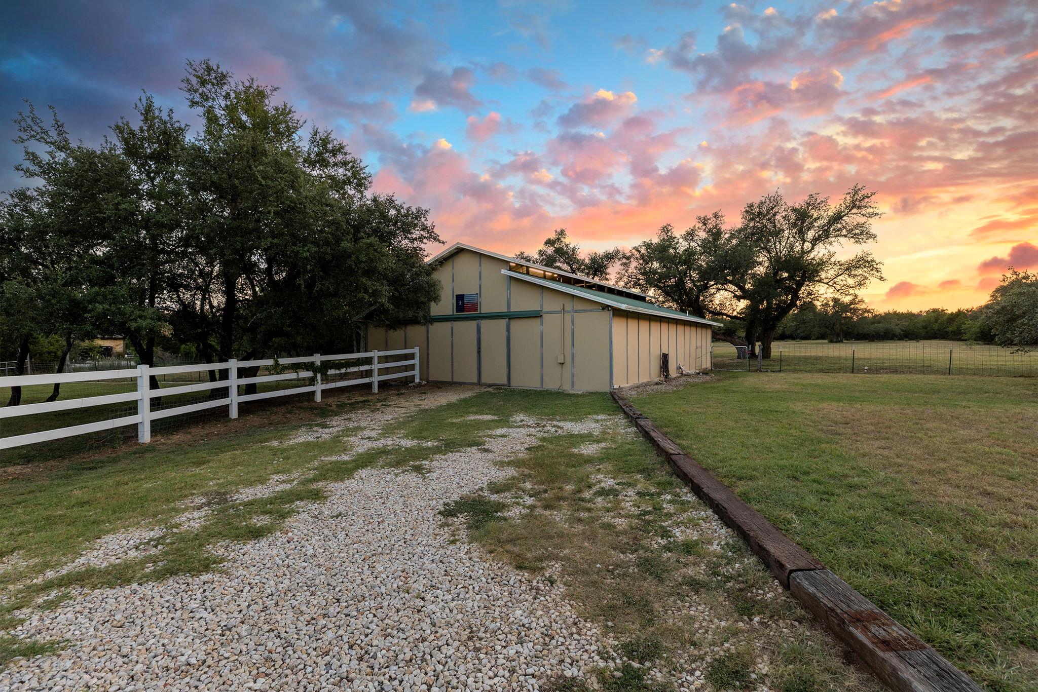 704 Ridgmar Rd, Leander, TX 78641