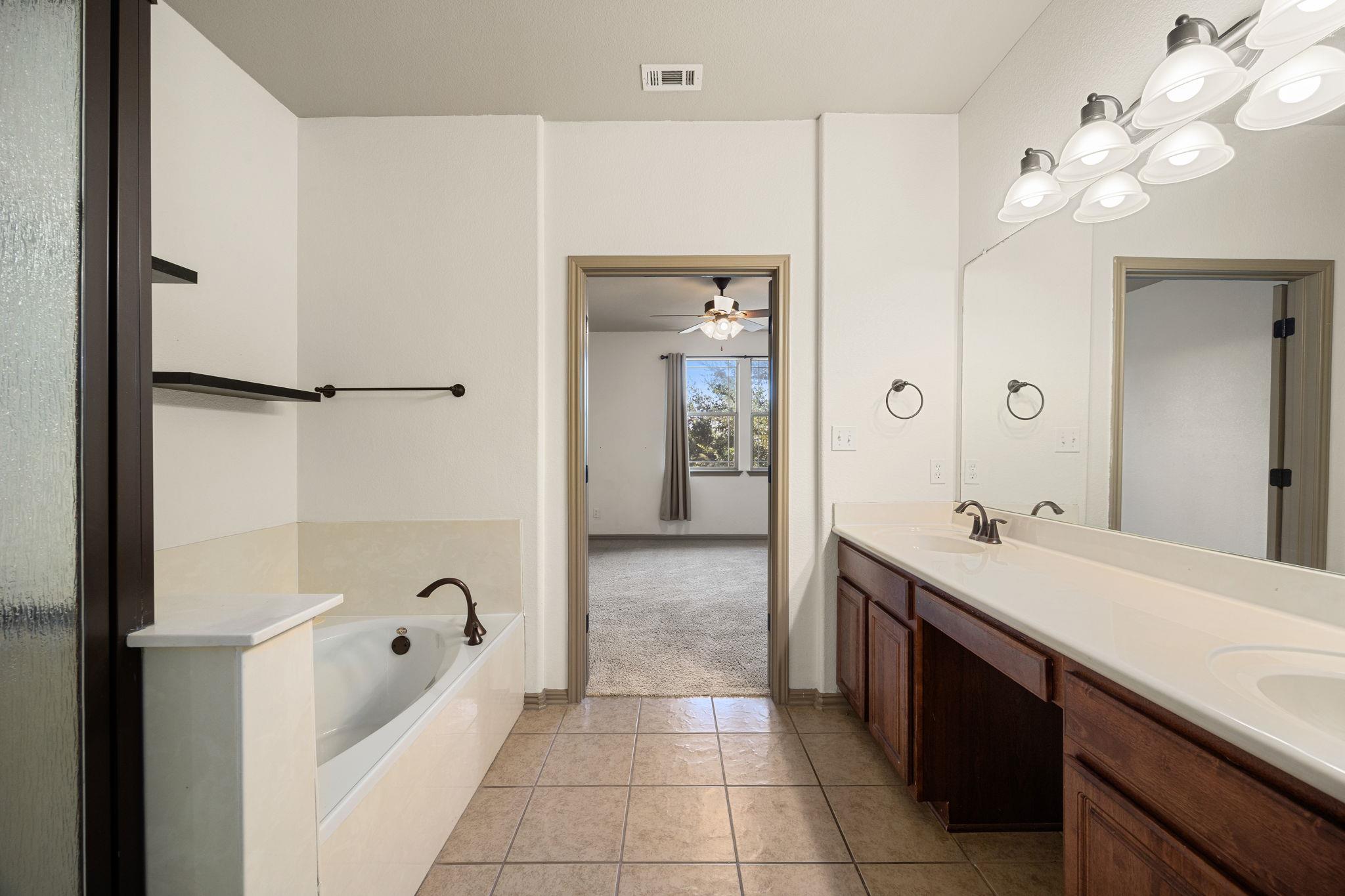 19100 Boulder Crest Dr, Pflugerville, TX 78660