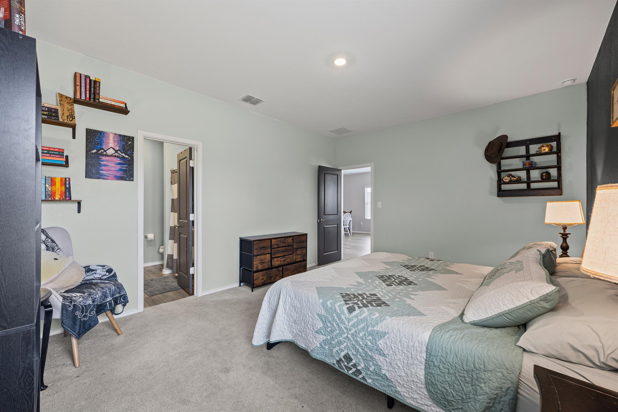 2402 Sunray Ct, Lockhart, TX 78644