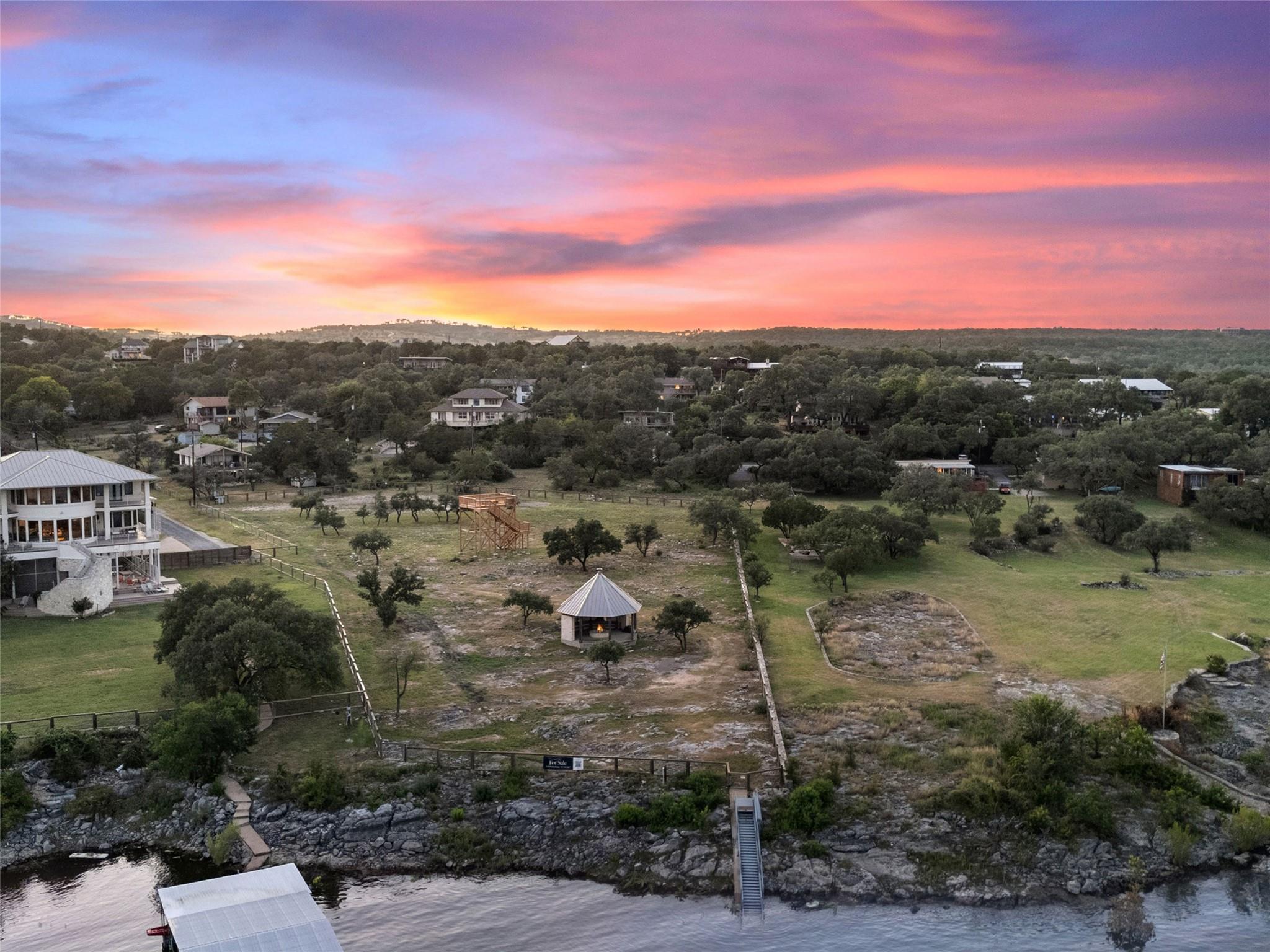 19900 Moon Dance Ln, Spicewood, TX 78669