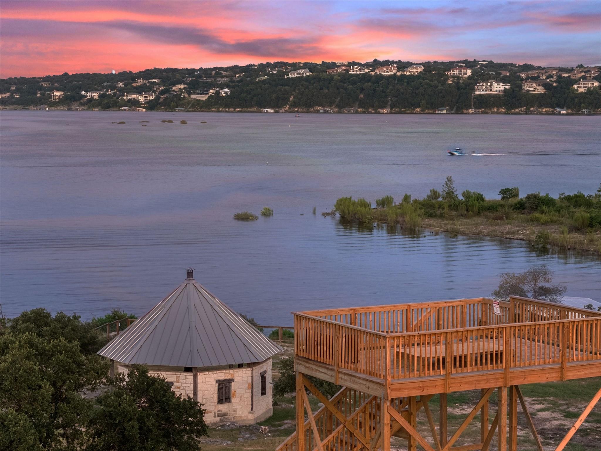 19900 Moon Dance Ln, Spicewood, TX 78669