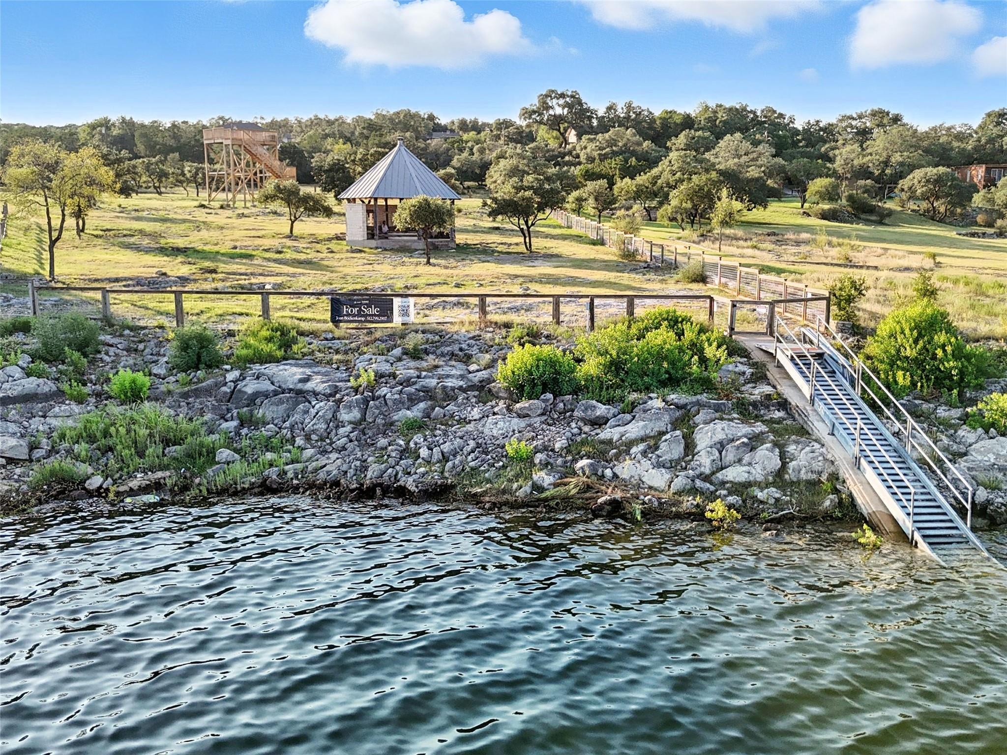 19900 Moon Dance Ln, Spicewood, TX 78669