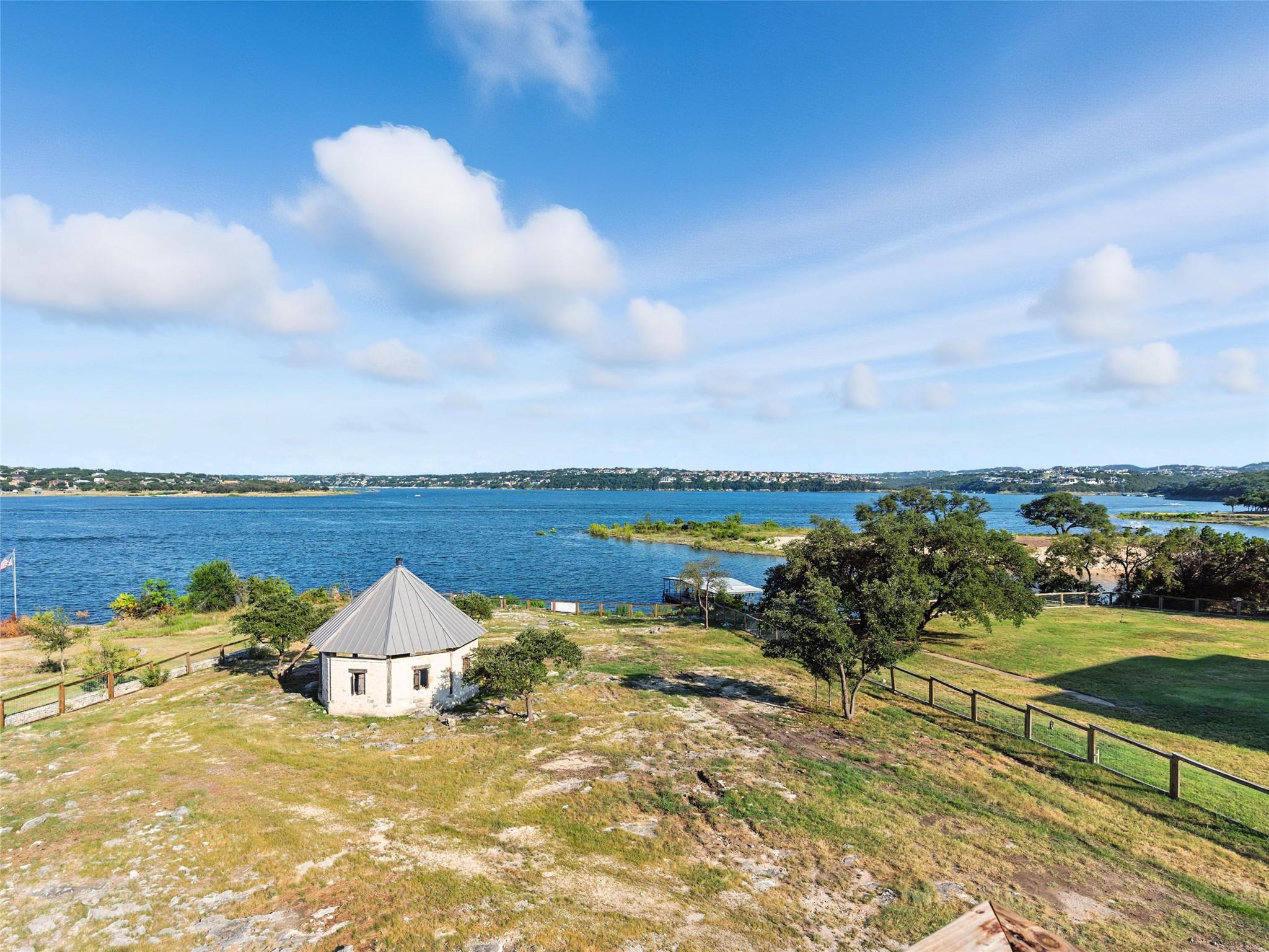 19900 Moon Dance Ln, Spicewood, TX 78669