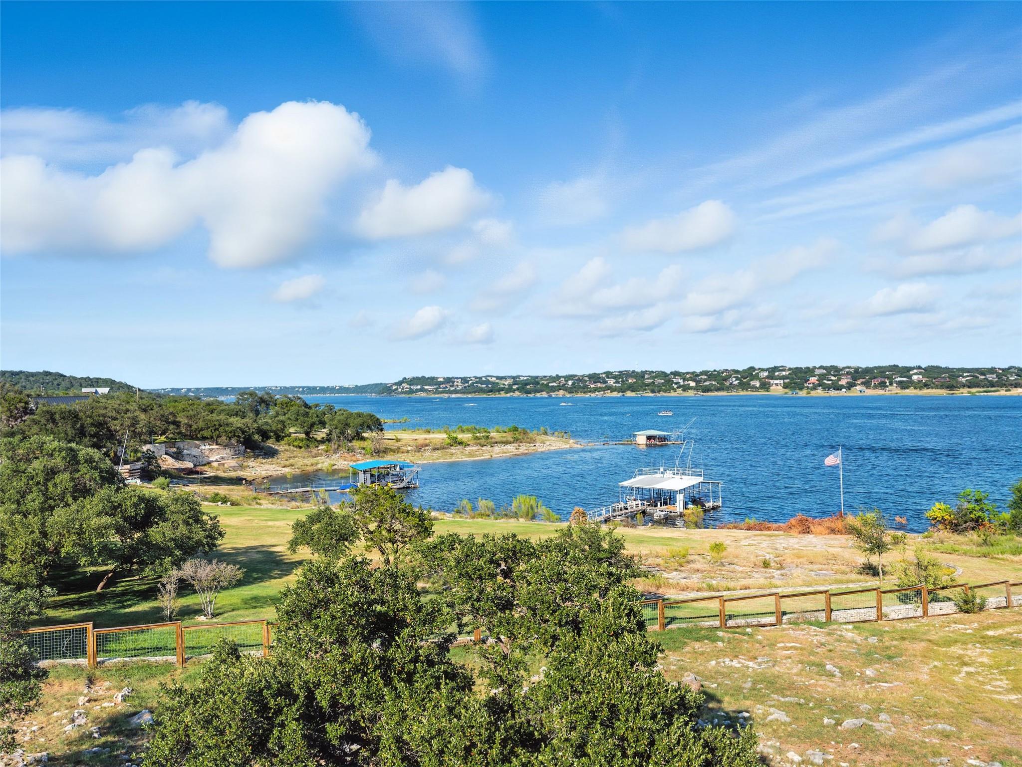 19900 Moon Dance Ln, Spicewood, TX 78669