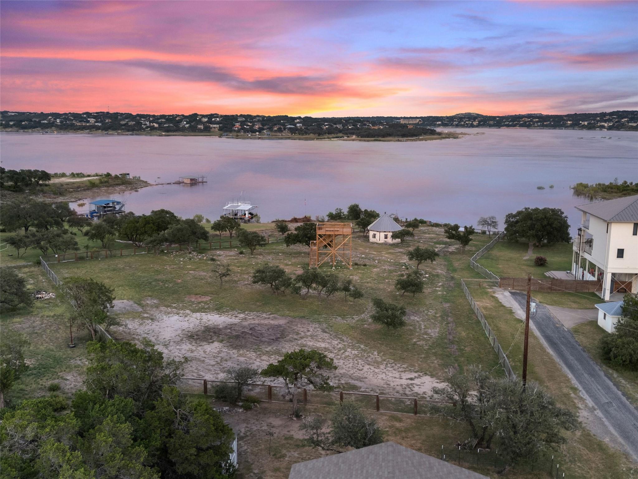 19900 Moon Dance Ln, Spicewood, TX 78669