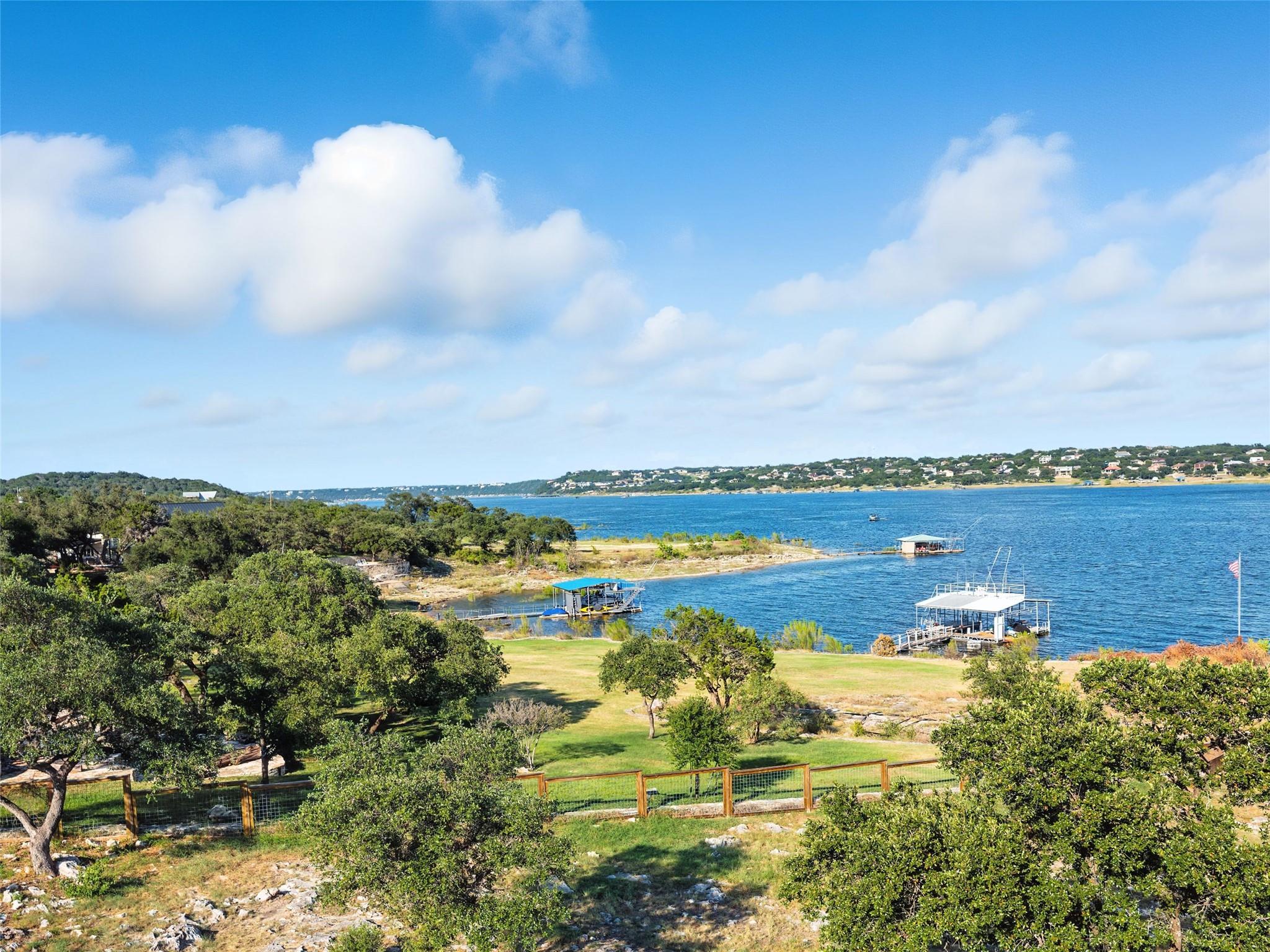 19900 Moon Dance Ln, Spicewood, TX 78669