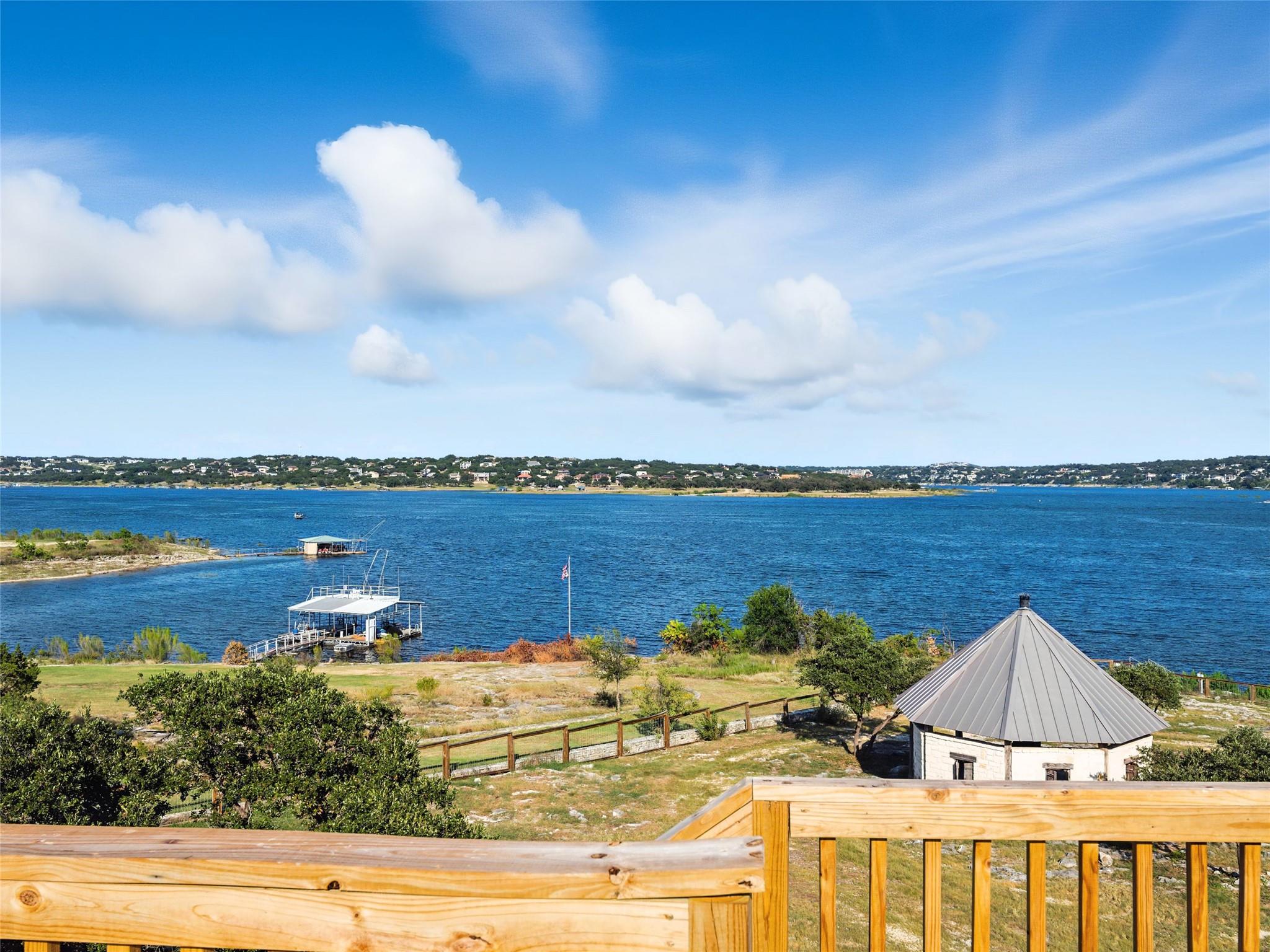 19900 Moon Dance Ln, Spicewood, TX 78669