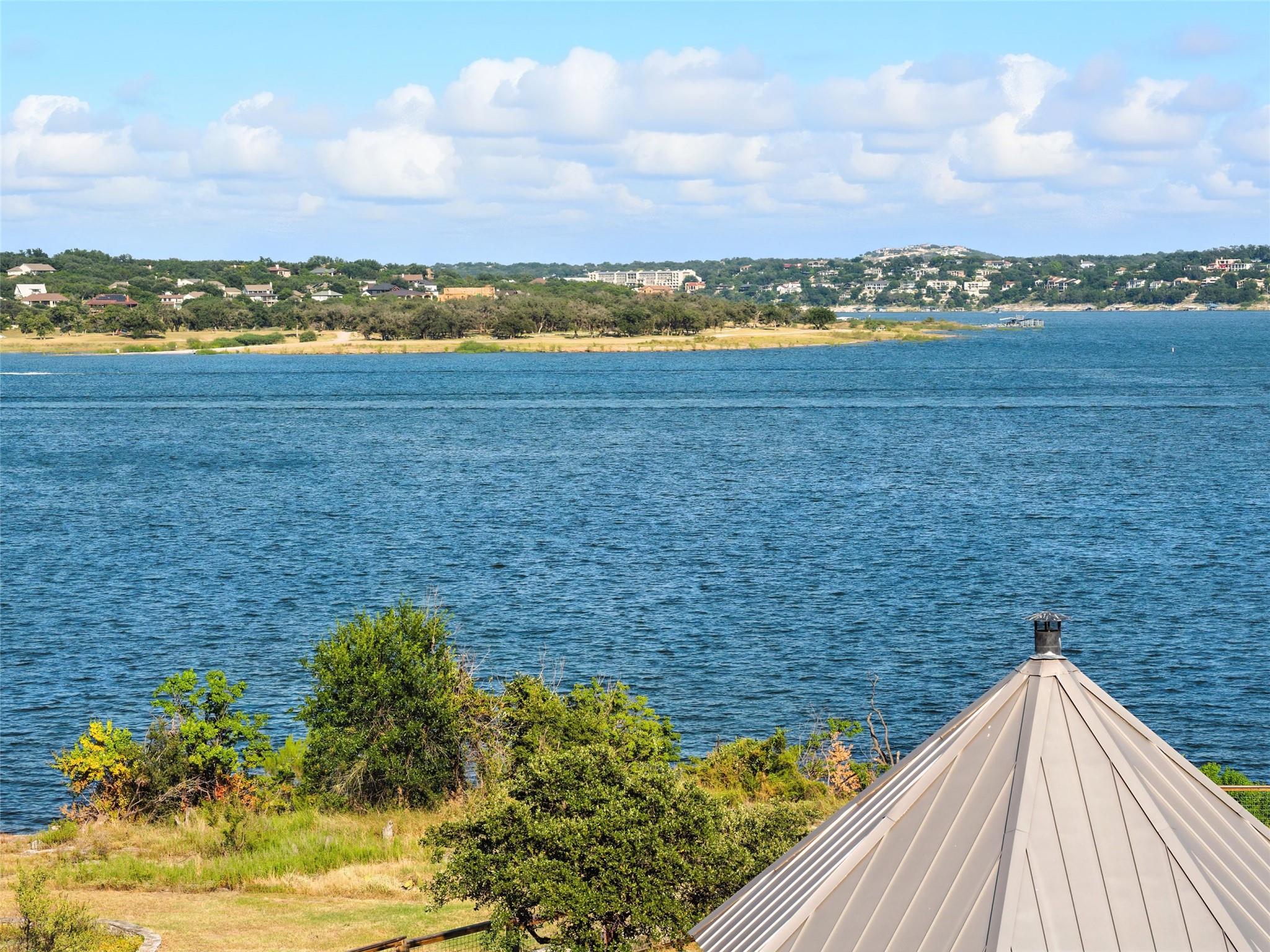 19900 Moon Dance Ln, Spicewood, TX 78669