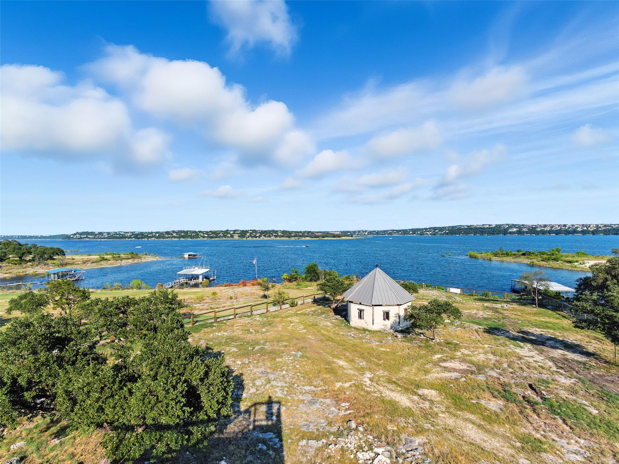 19900 Moon Dance Ln, Spicewood, TX 78669