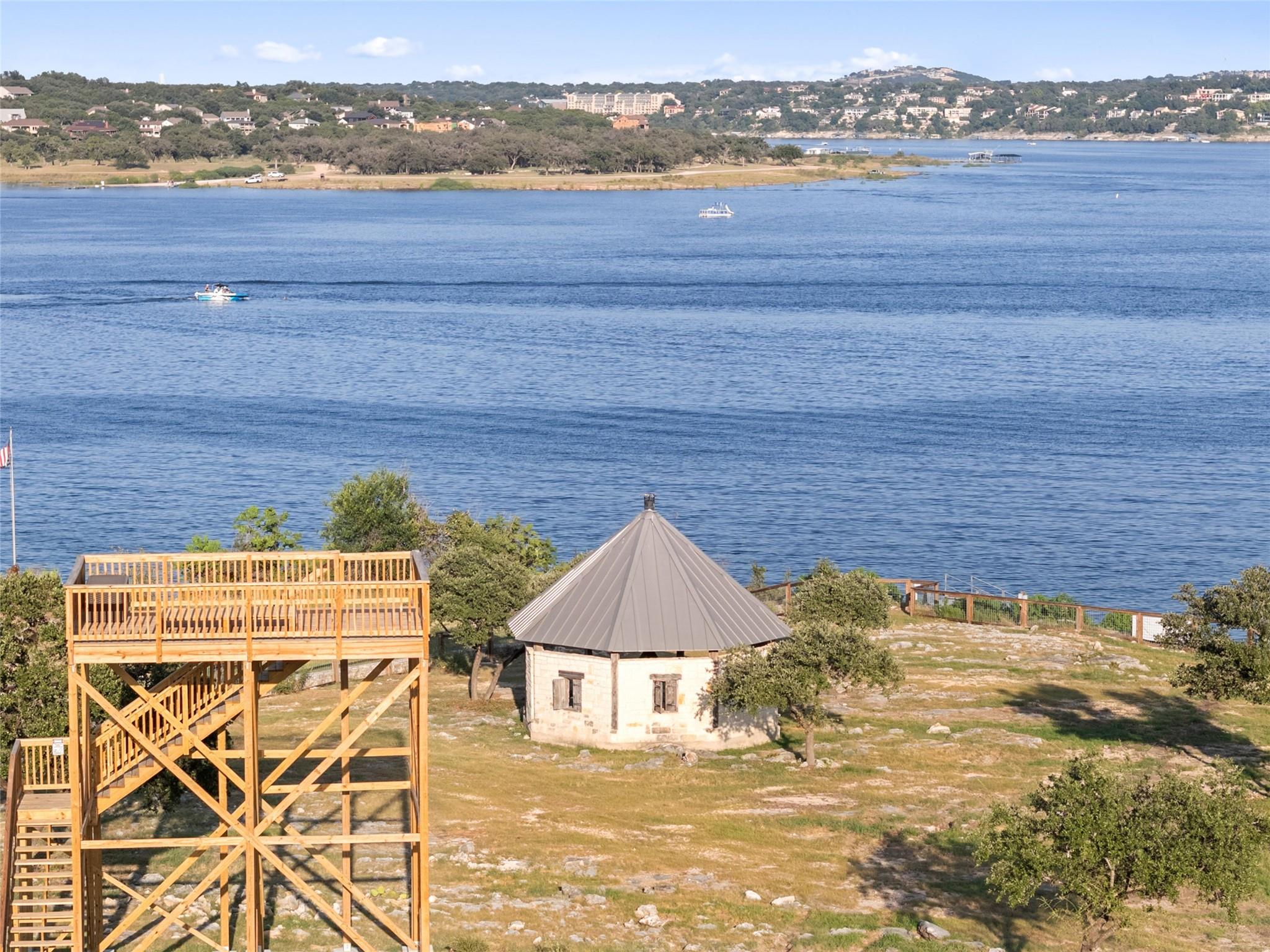 19900 Moon Dance Ln, Spicewood, TX 78669