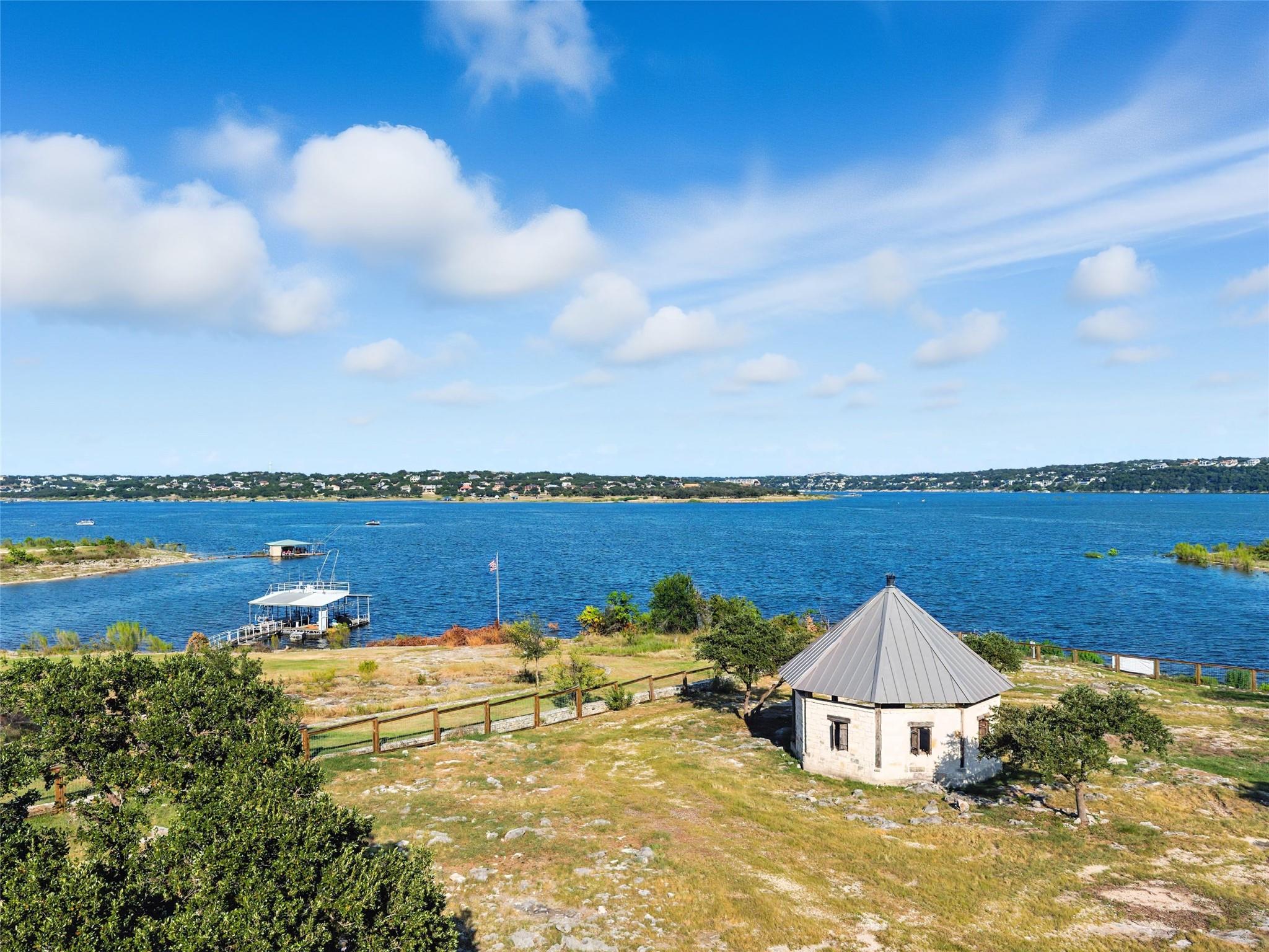 19900 Moon Dance Ln, Spicewood, TX 78669