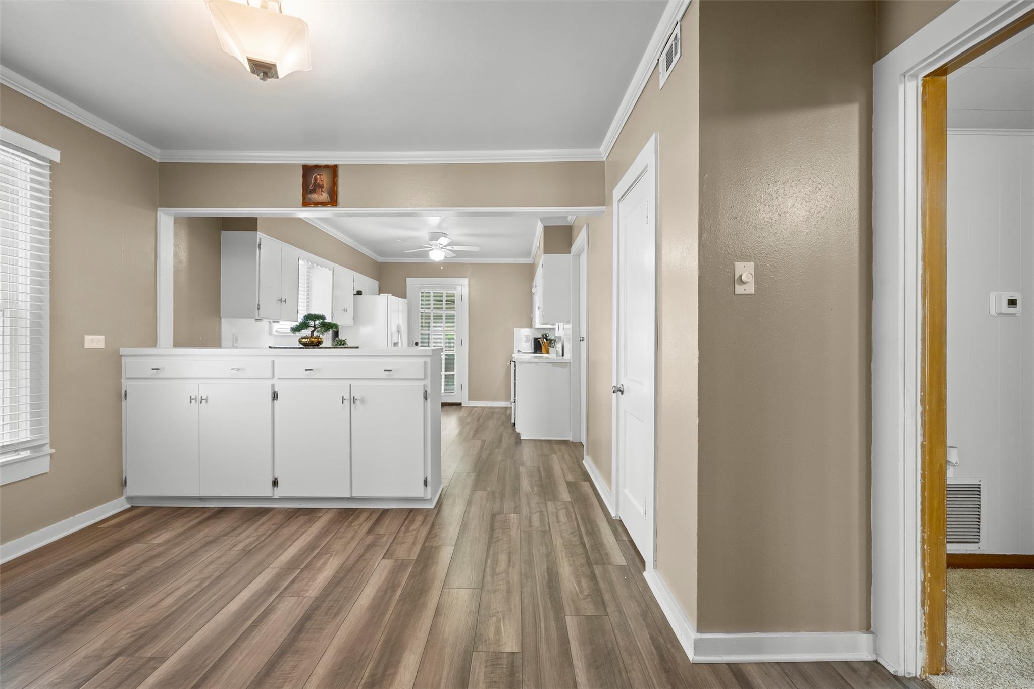 500 W Austin St, Luling, TX 78648