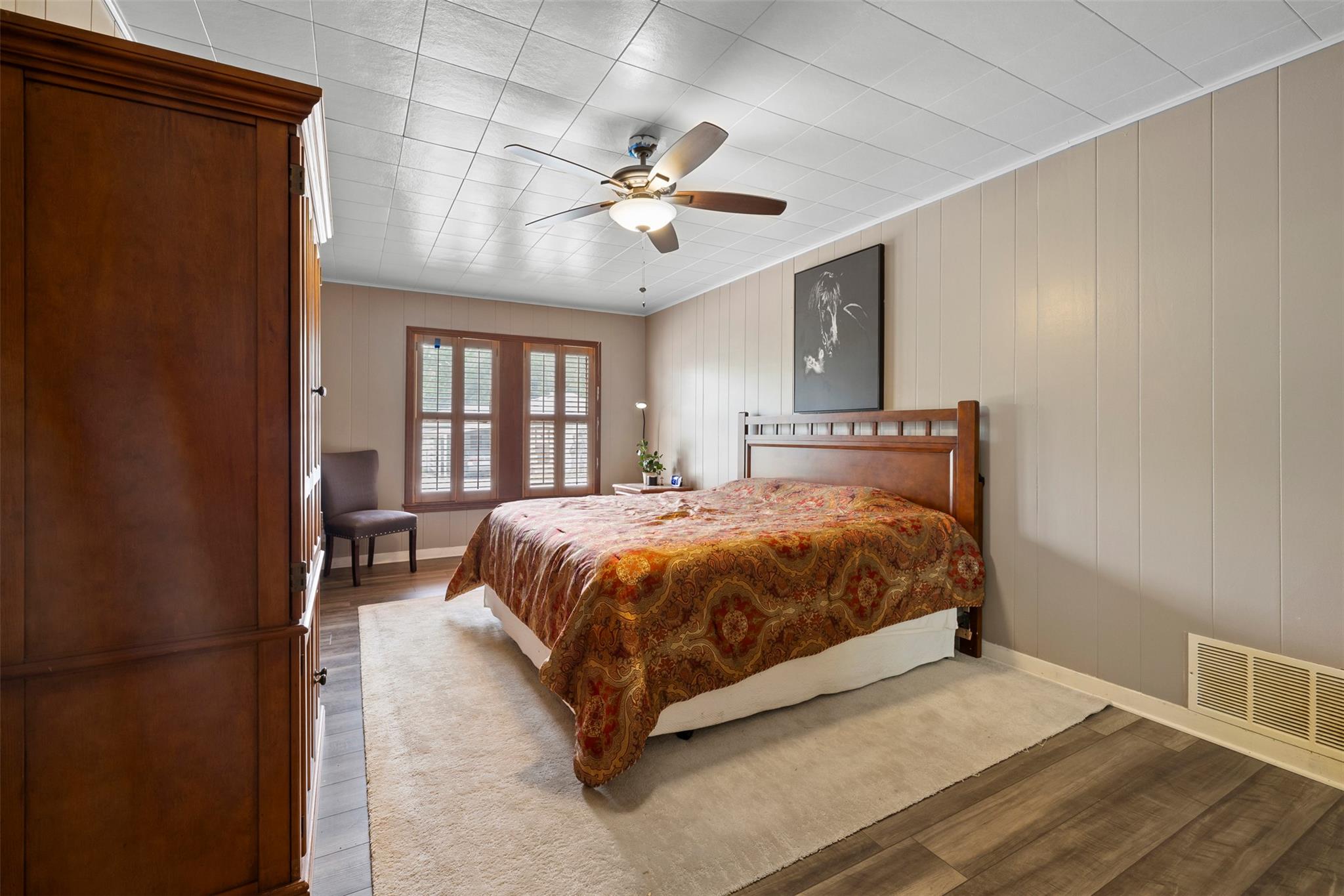 500 W Austin St, Luling, TX 78648