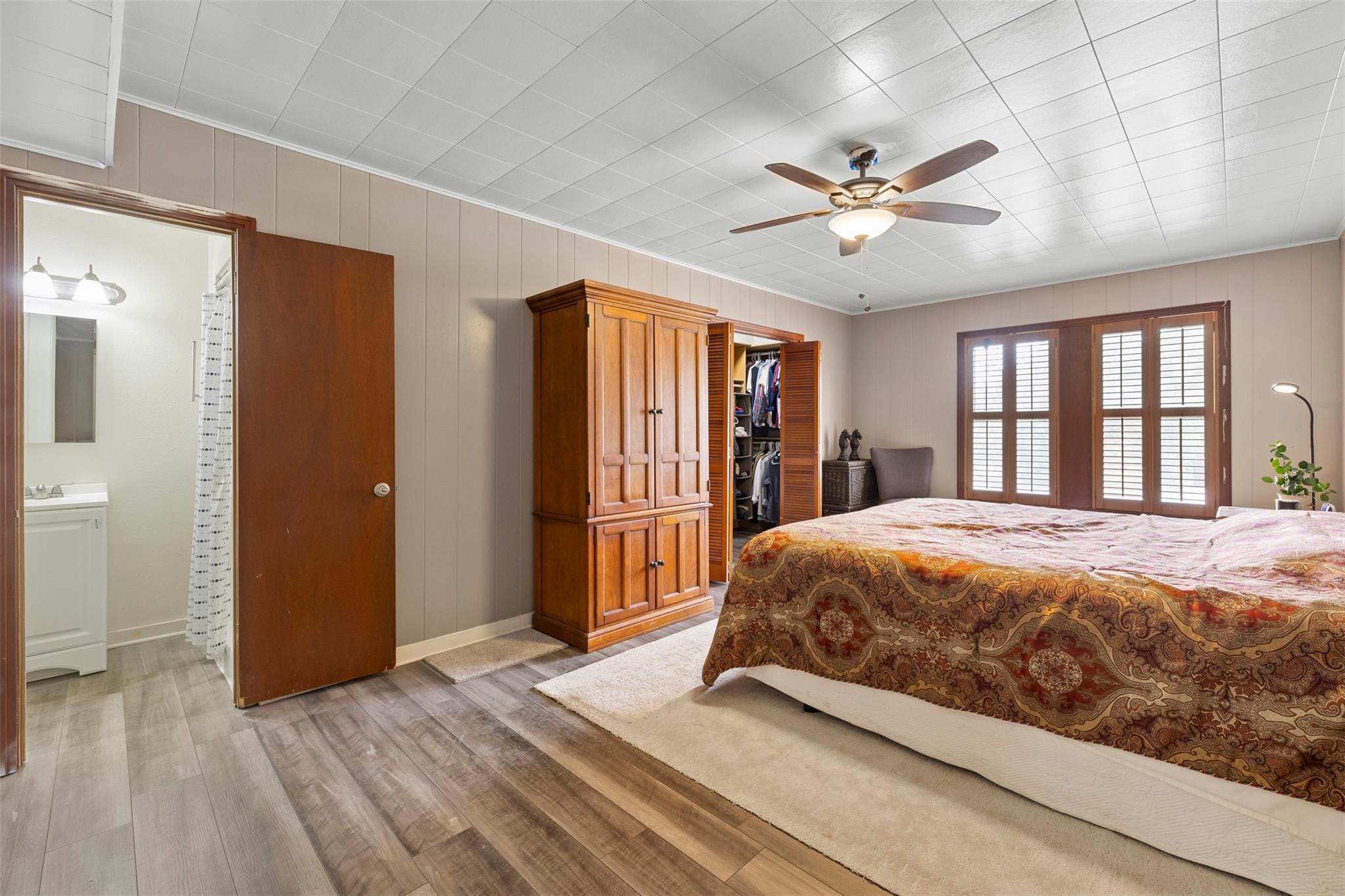 500 W Austin St, Luling, TX 78648