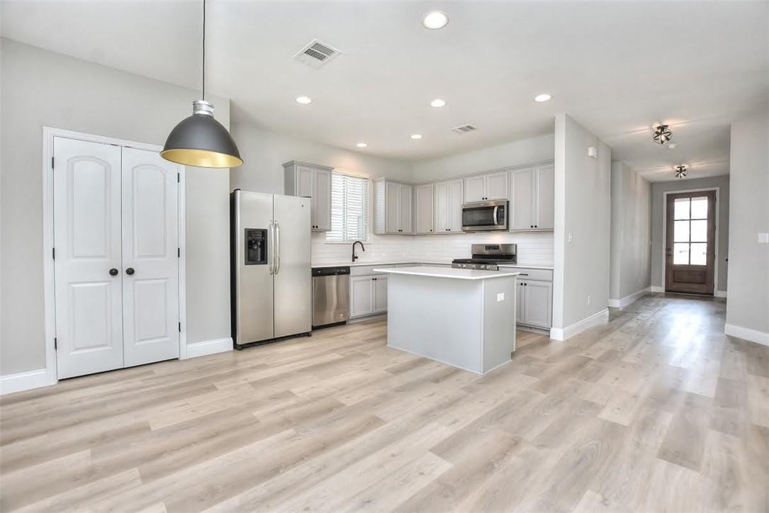 204 Russet Trl, Georgetown, TX 78628