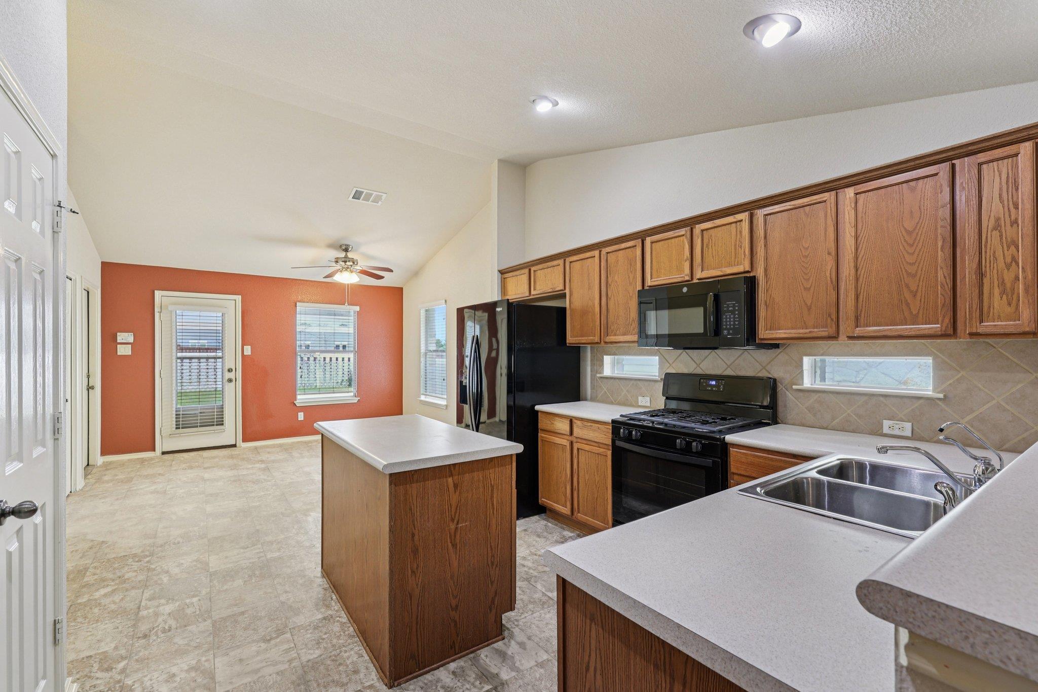 17904 Glacier Bay St, Pflugerville, TX 78660