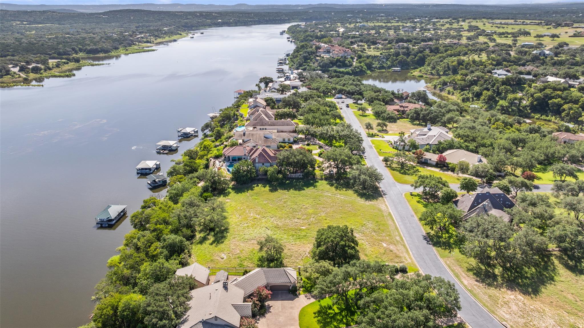 26212 Countryside Dr, Spicewood, TX 78669