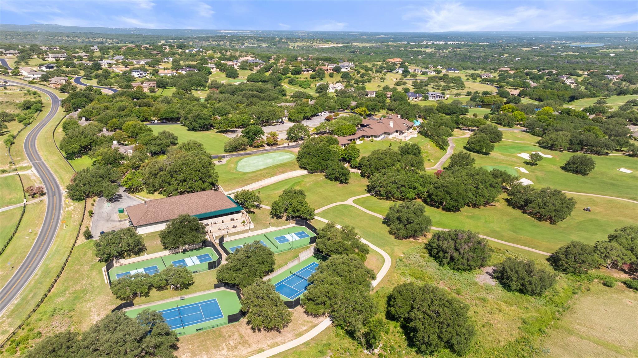 26212 Countryside Dr, Spicewood, TX 78669