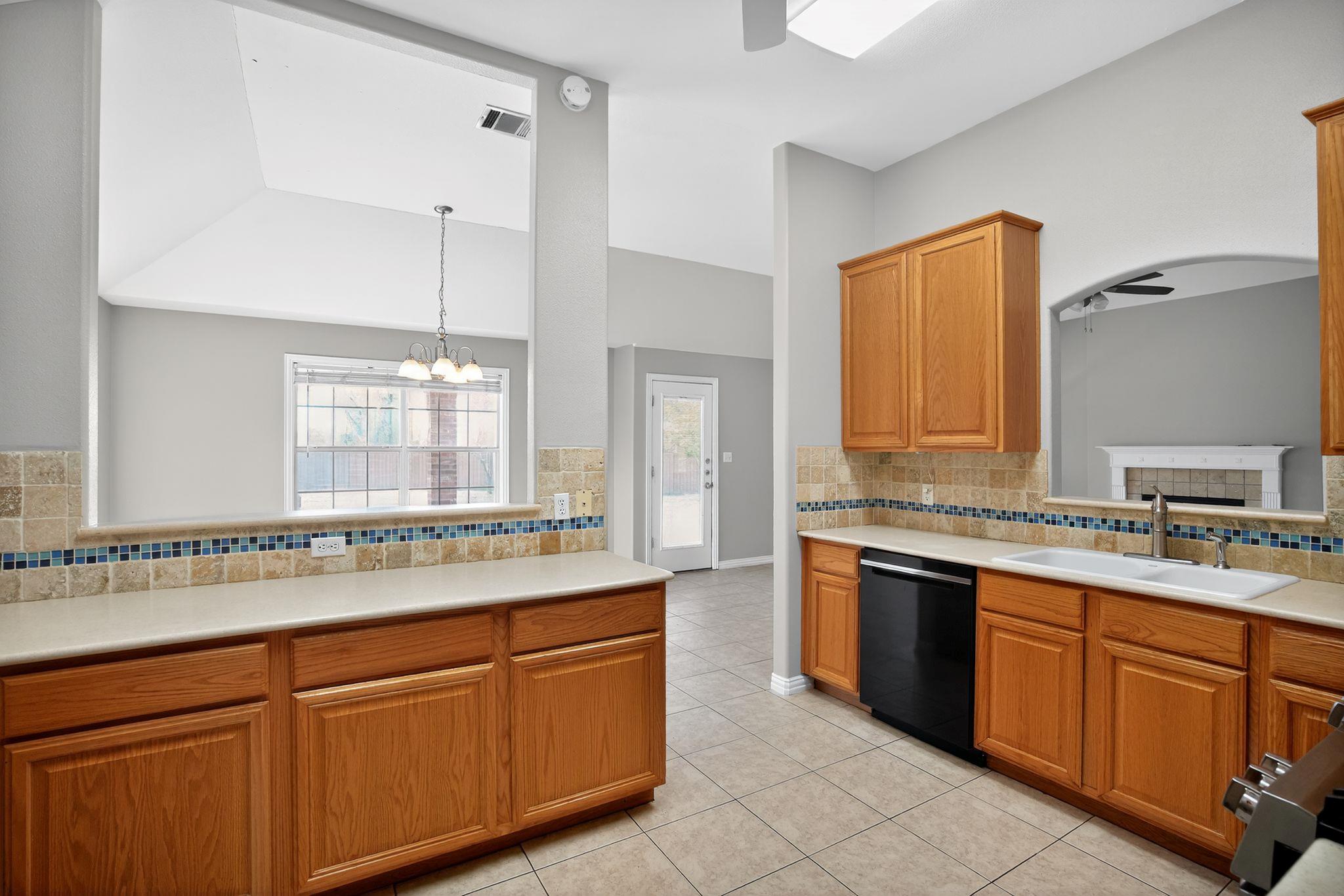 1619 Shady Hillside Pass, Round Rock, TX 78665