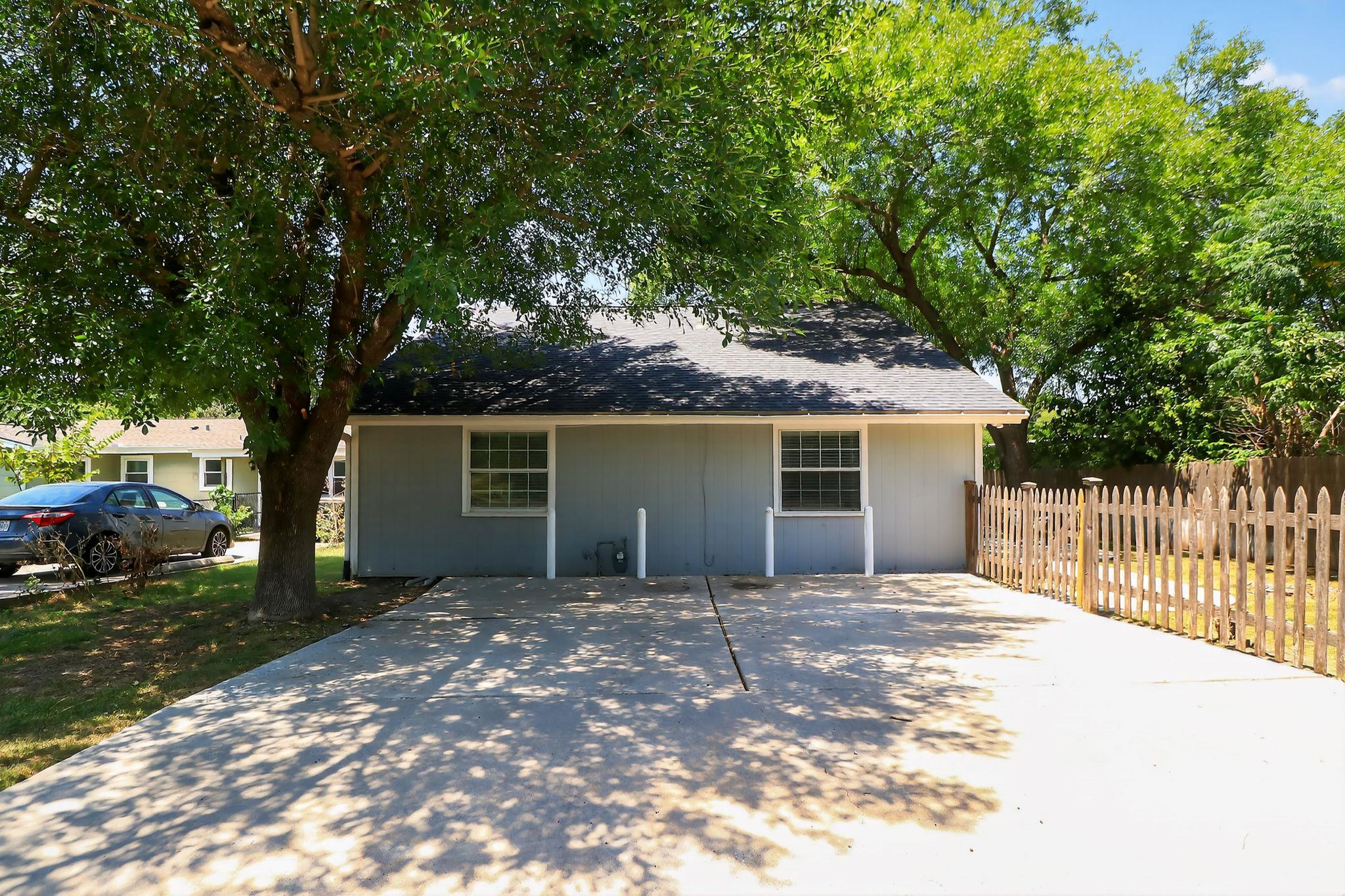 1303 Vine St, Georgetown, TX 78626